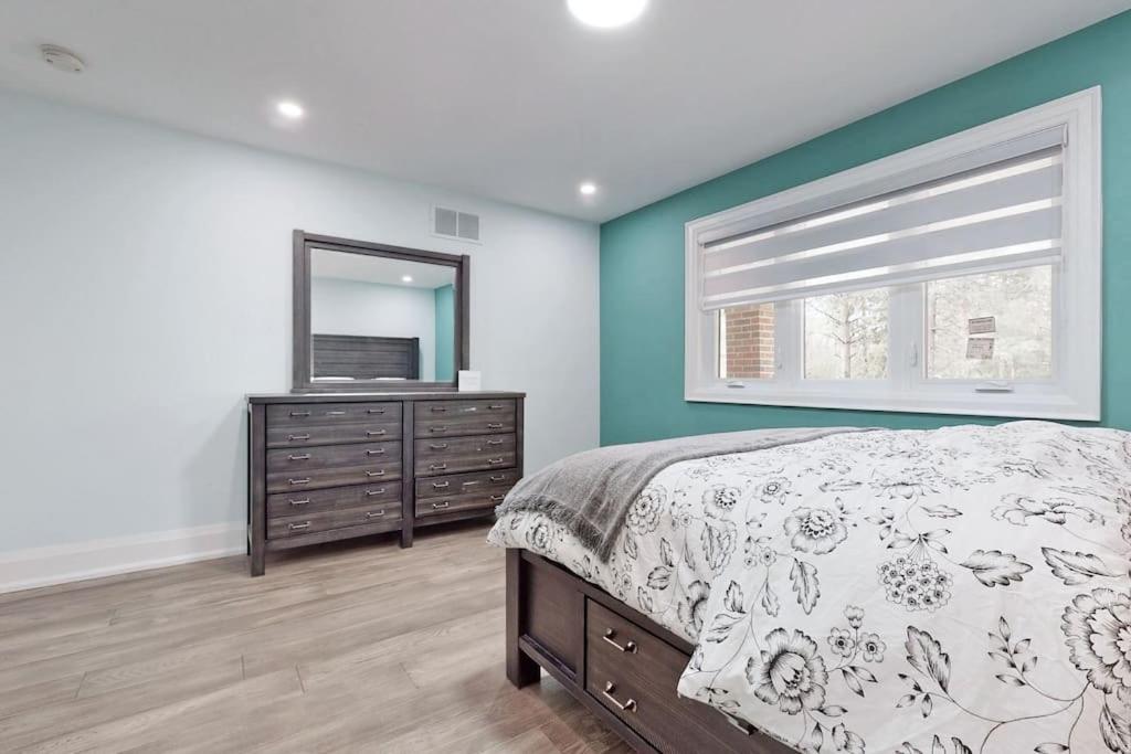 Newly renovated luxury villa in Stouffville, ON
