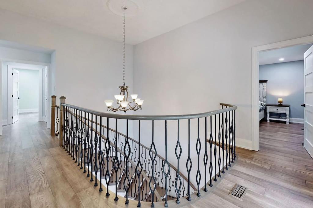 Newly renovated luxury villa in Stouffville, ON