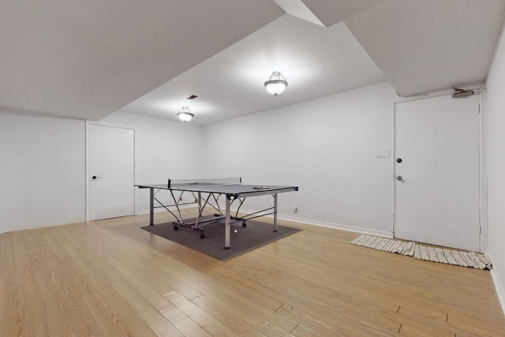 Newly renovated luxury villa in Stouffville, ON