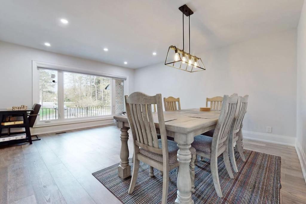 Newly renovated luxury villa in Stouffville, ON