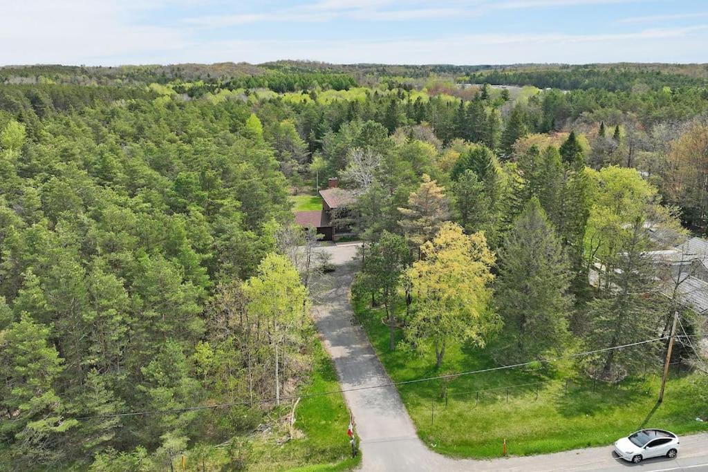 Newly renovated luxury villa in Stouffville, ON