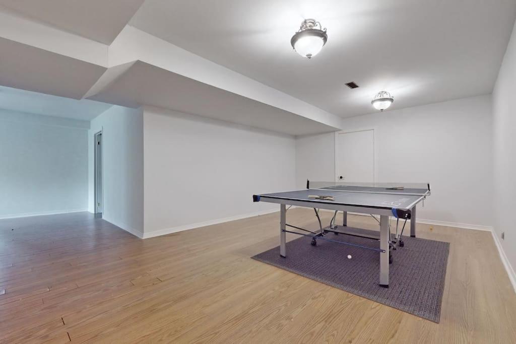 Newly renovated luxury villa in Stouffville, ON