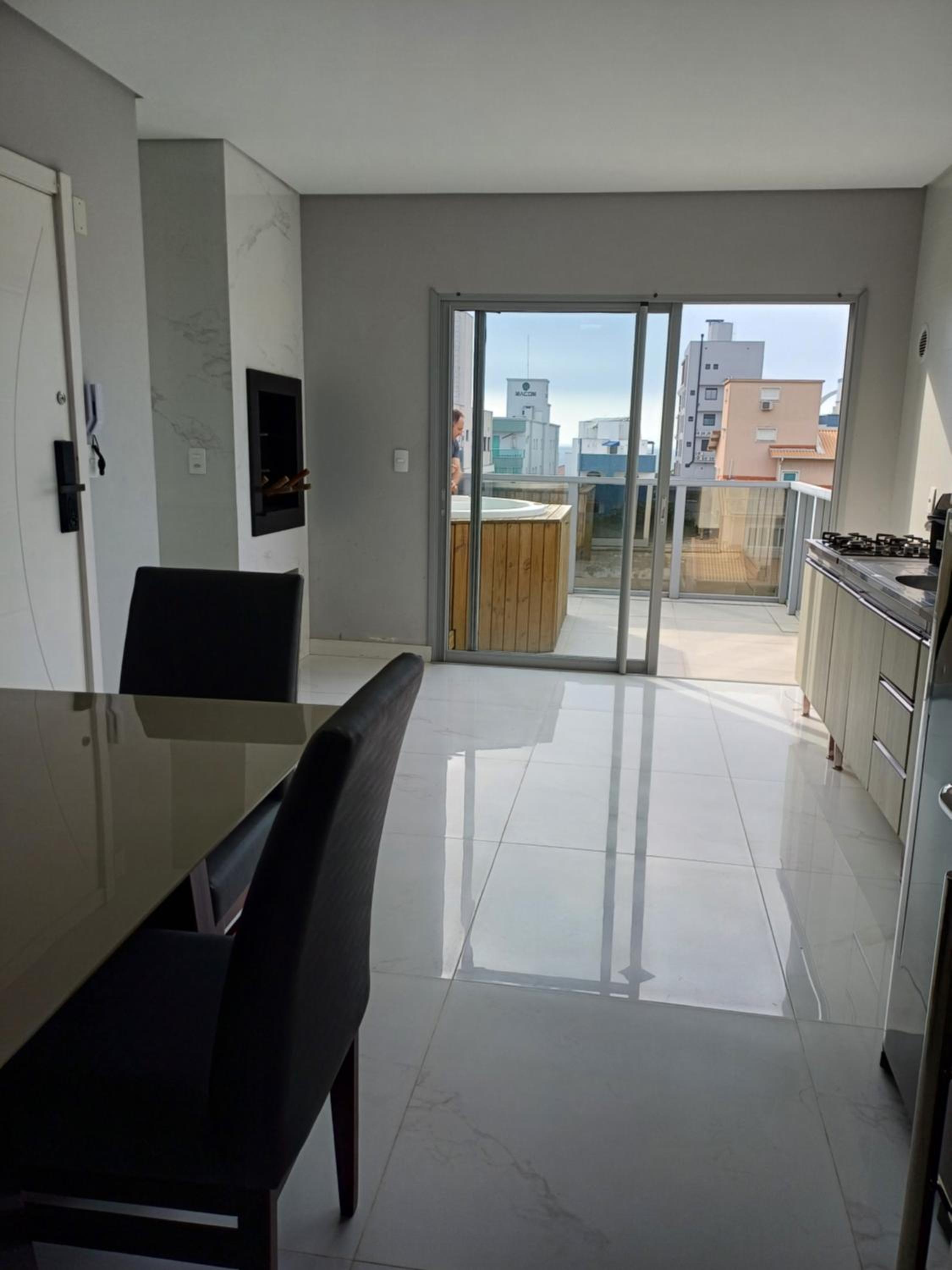Cobertura duplex com vista e jacuzzi