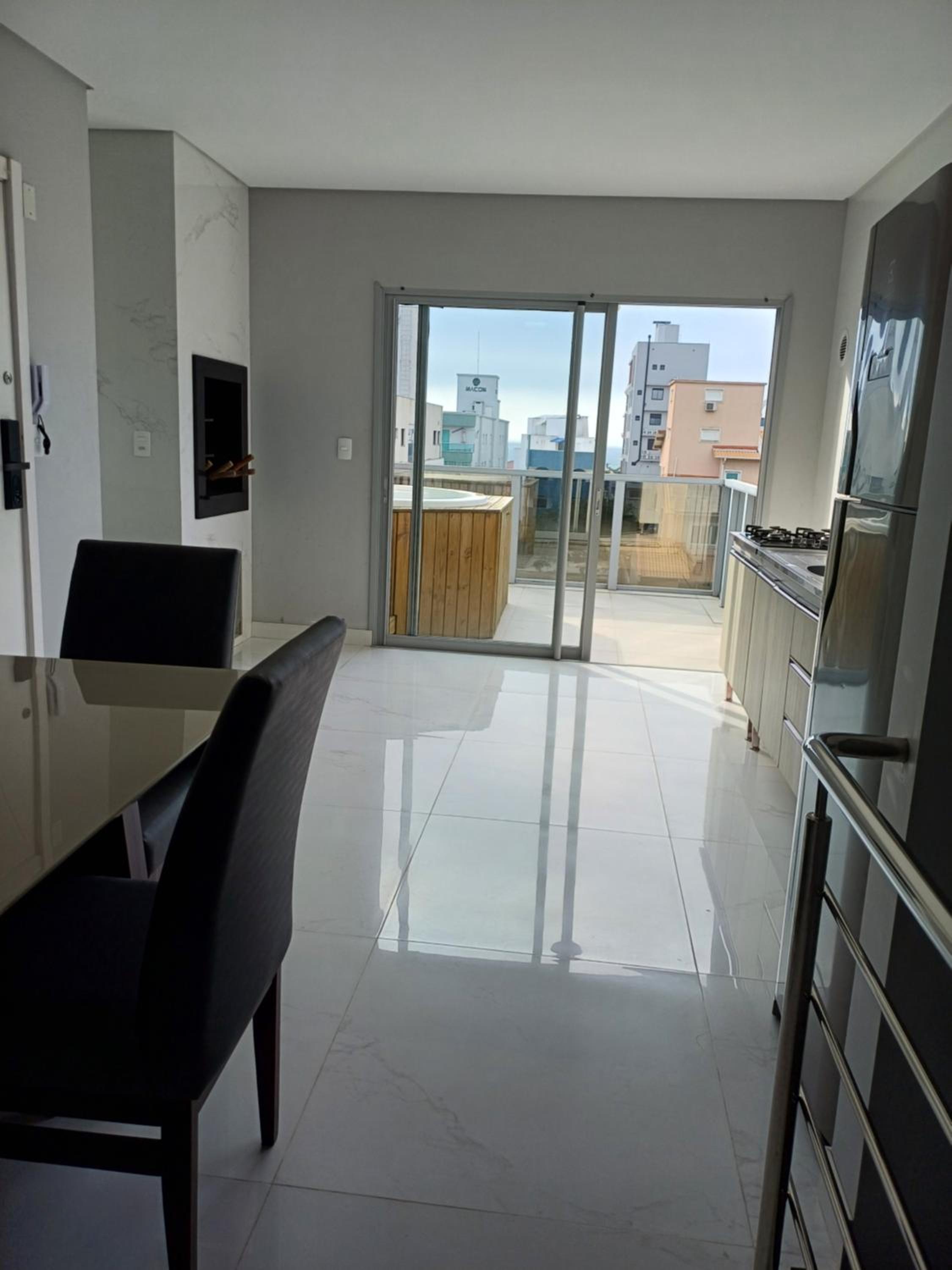 Cobertura duplex com vista e jacuzzi