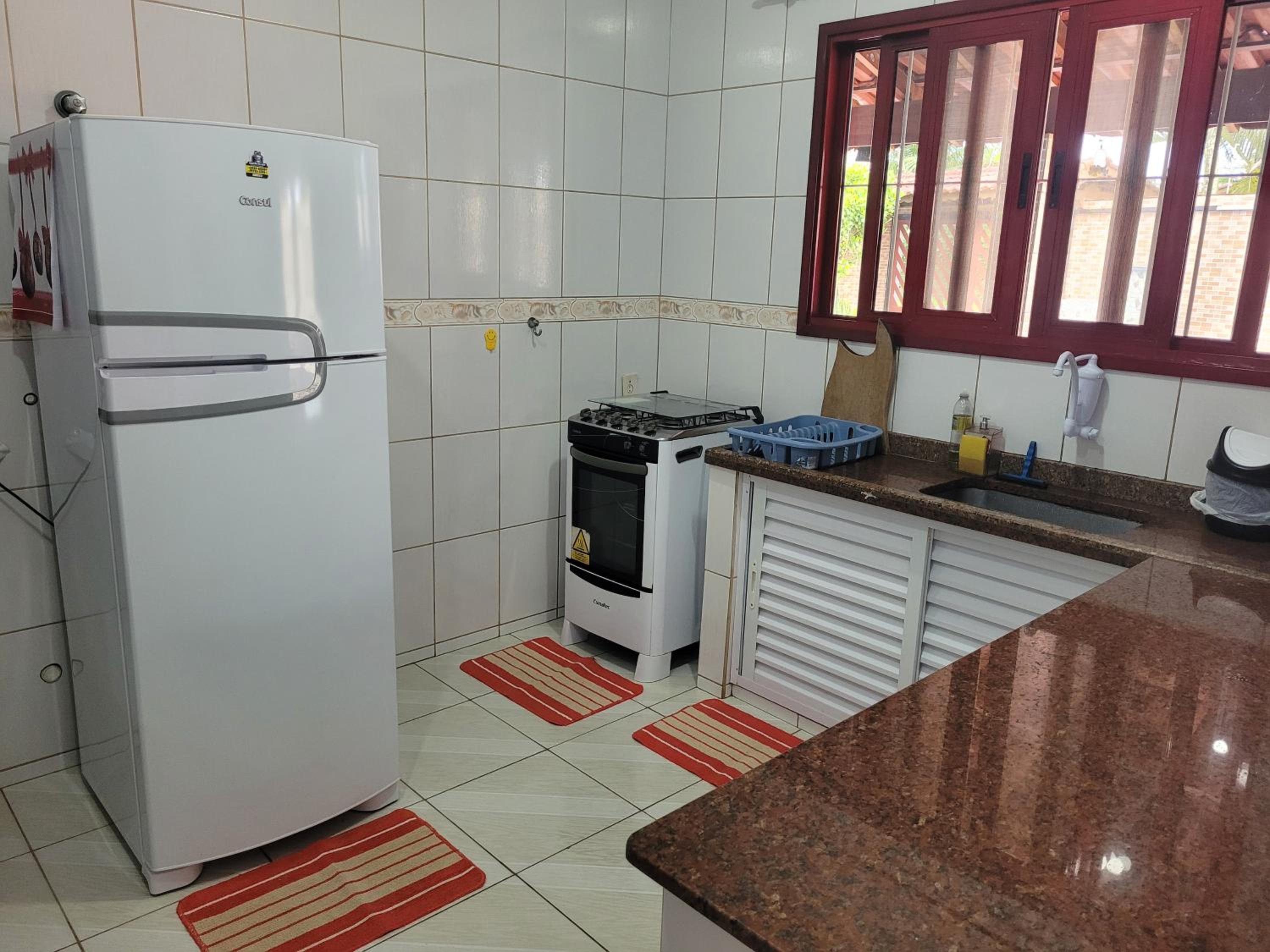 Casa de praia Jequitiba, 50 metros do mar com piscina!!ITANHAÉM!