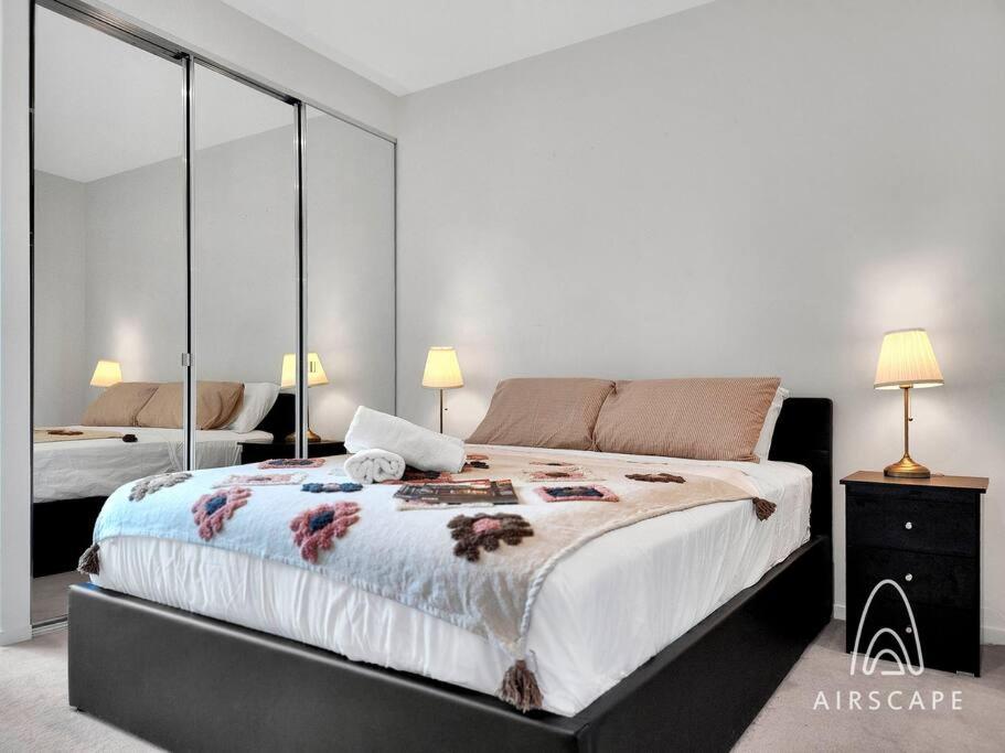Entire Aus108 Lux Cozy Apt w Incredible View!