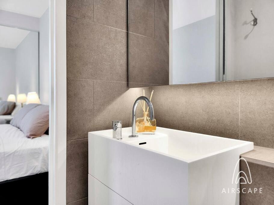 Entire Aus108 Lux Cozy Apt w Incredible View!
