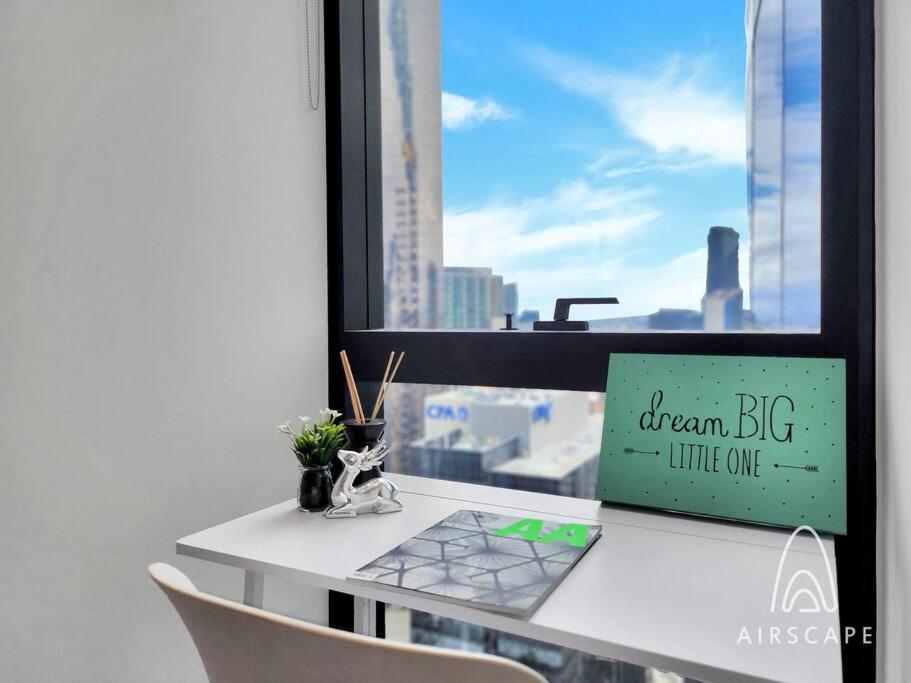 Entire Aus108 Lux Cozy Apt w Incredible View!