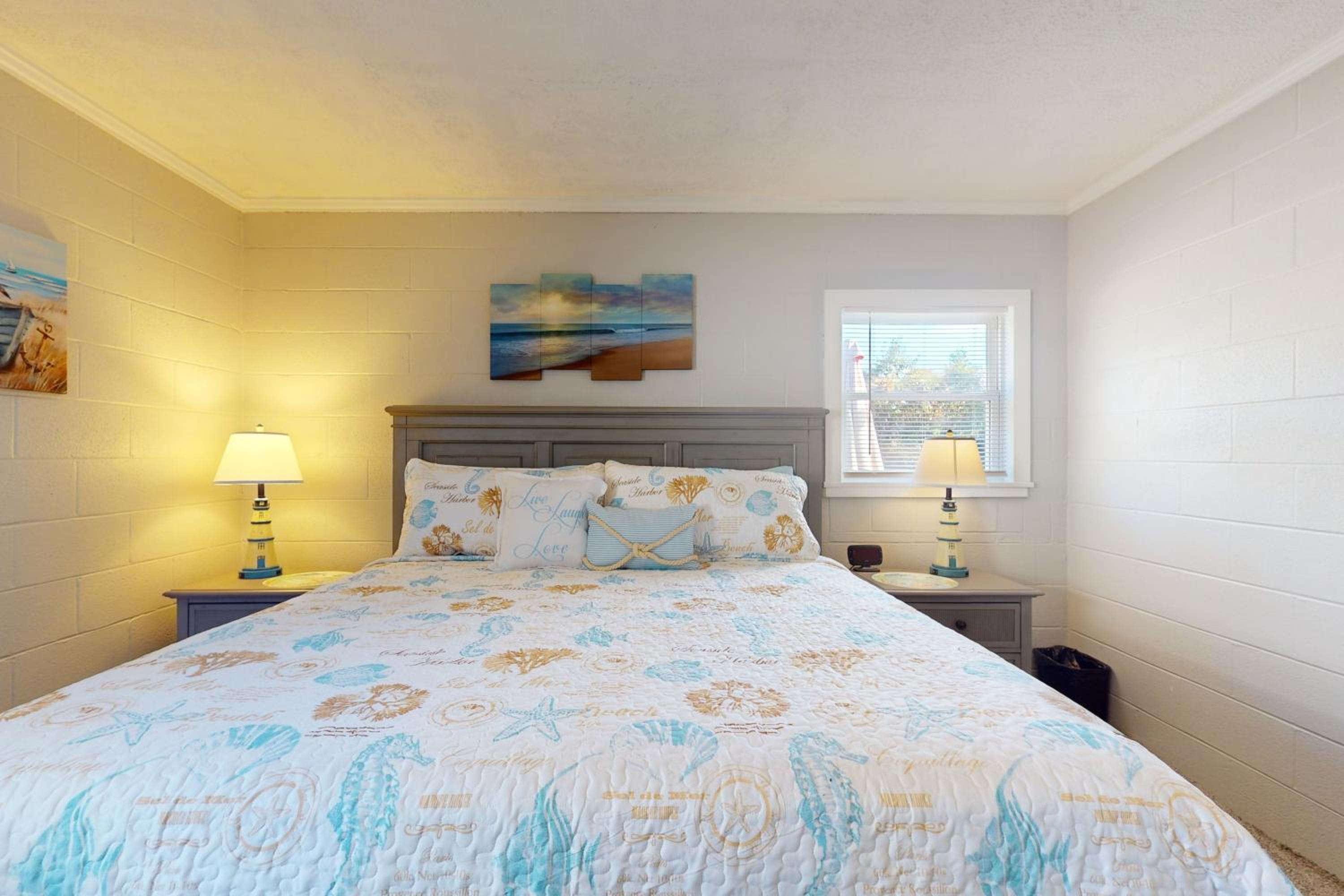 2 Mi to Beach! Wilmington Duplex Near Dining