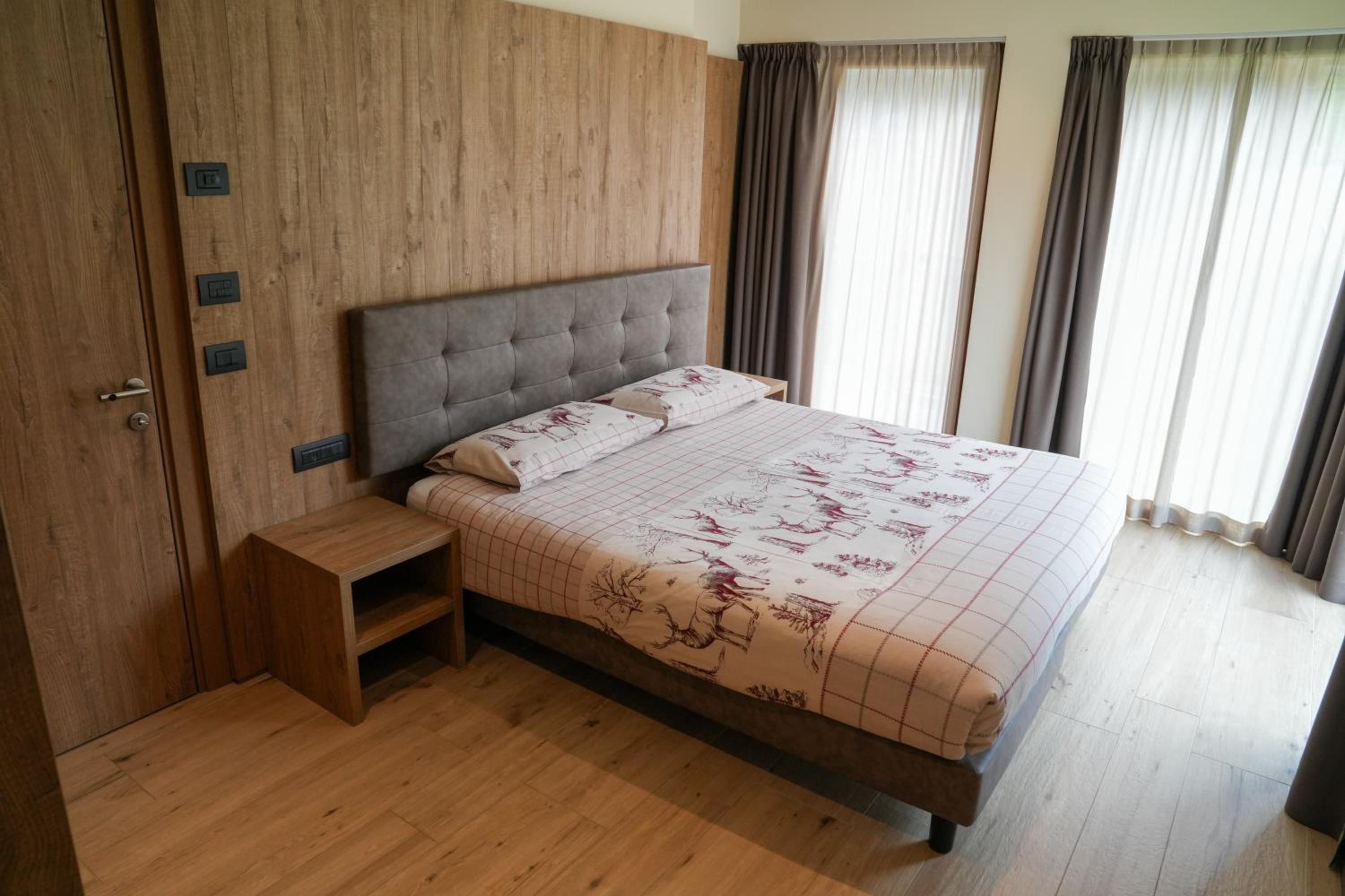 Everest Apartment - Luxury Stay photo 4