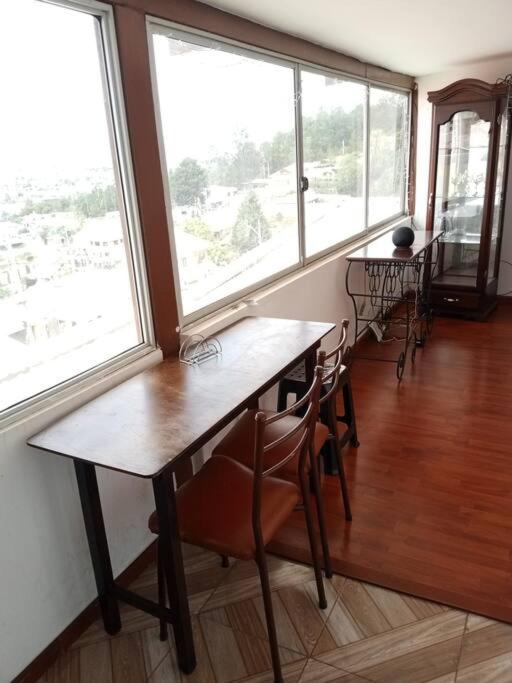 DEPARTAMENTO ENTERO de dos habitaciones con hermosa vista a la ciudad