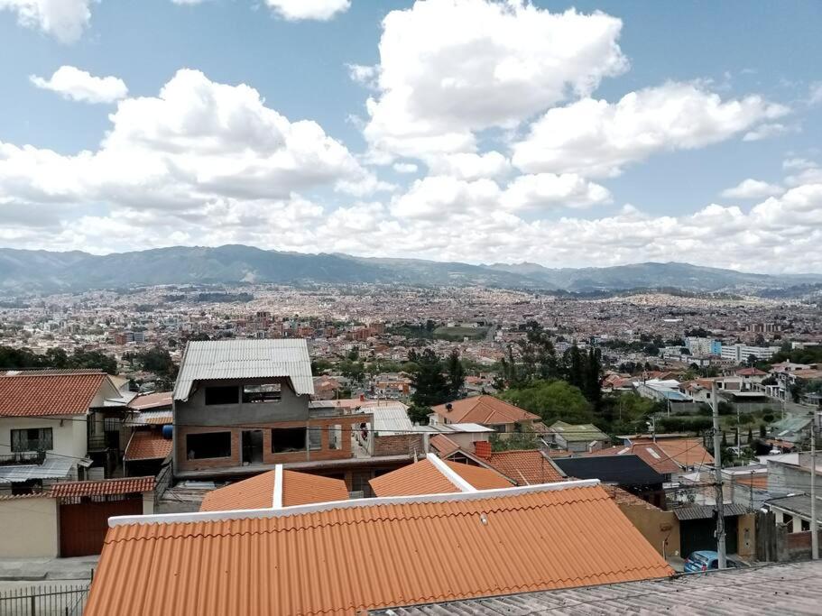 DEPARTAMENTO ENTERO de dos habitaciones con hermosa vista a la ciudad