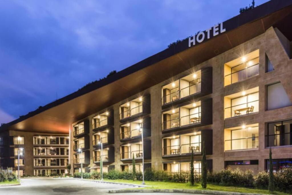 Hotel NEW Apt WiFi Sauna Gym at Medellin - Image 1