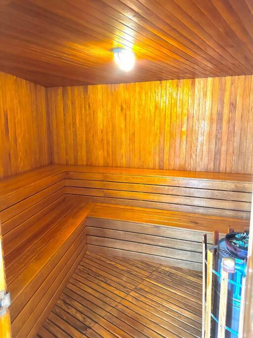 NEW Apt WiFi Sauna Gym at Medellin
