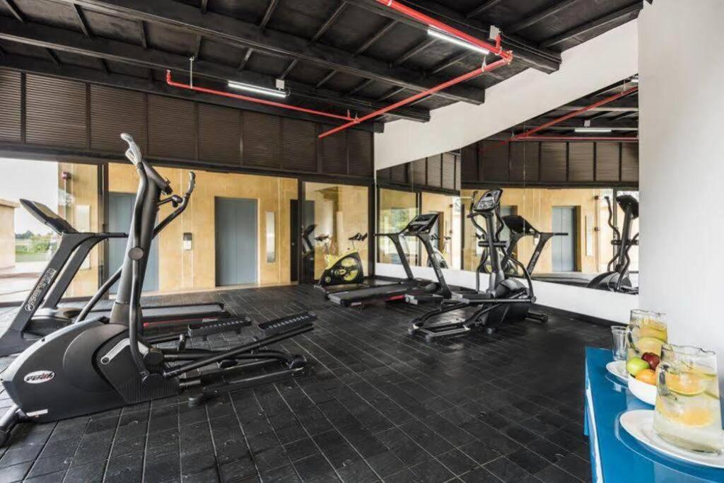 NEW Apt WiFi Sauna Gym at Medellin