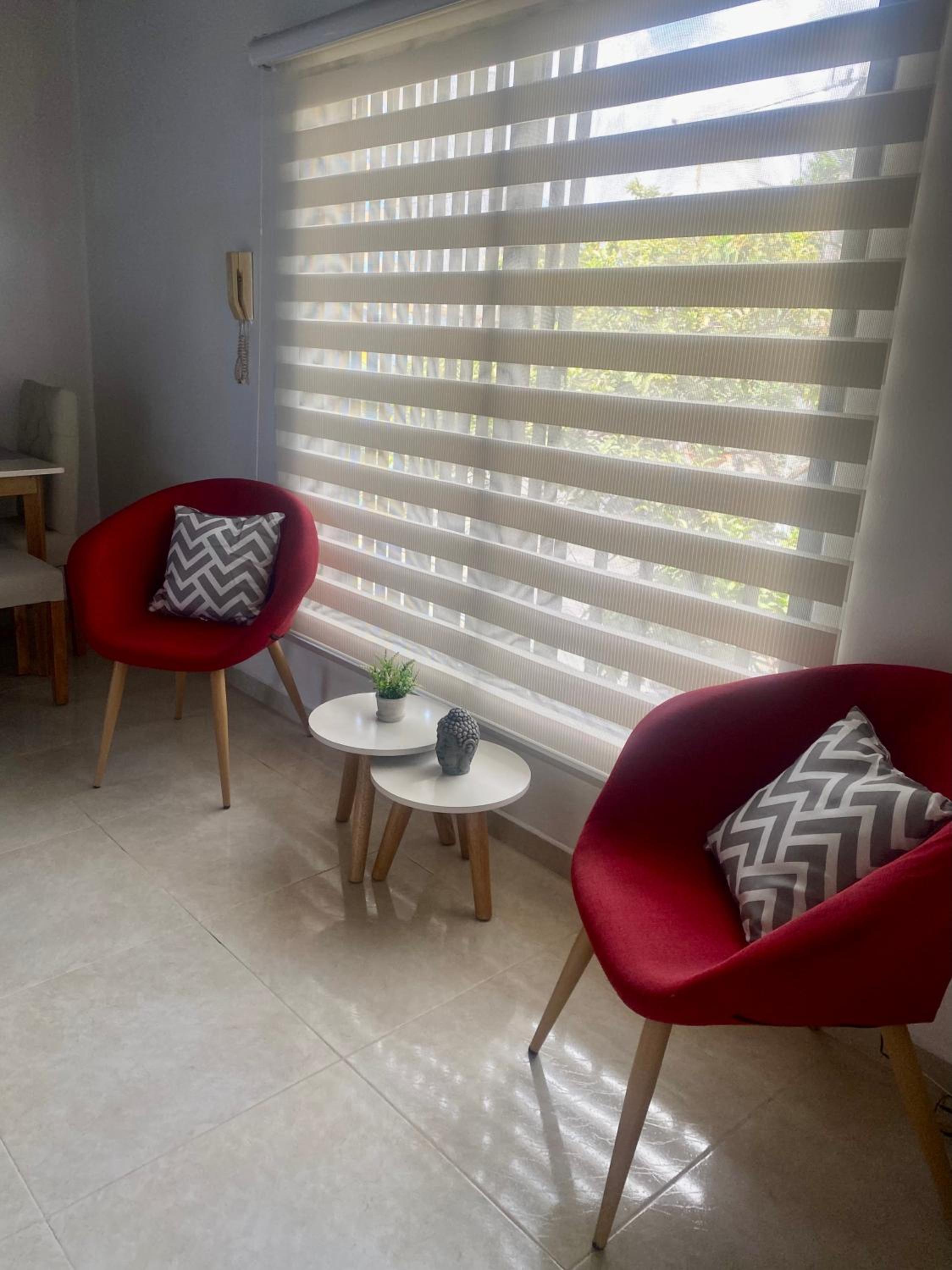 Apartamento Amplio y Central En Laureles