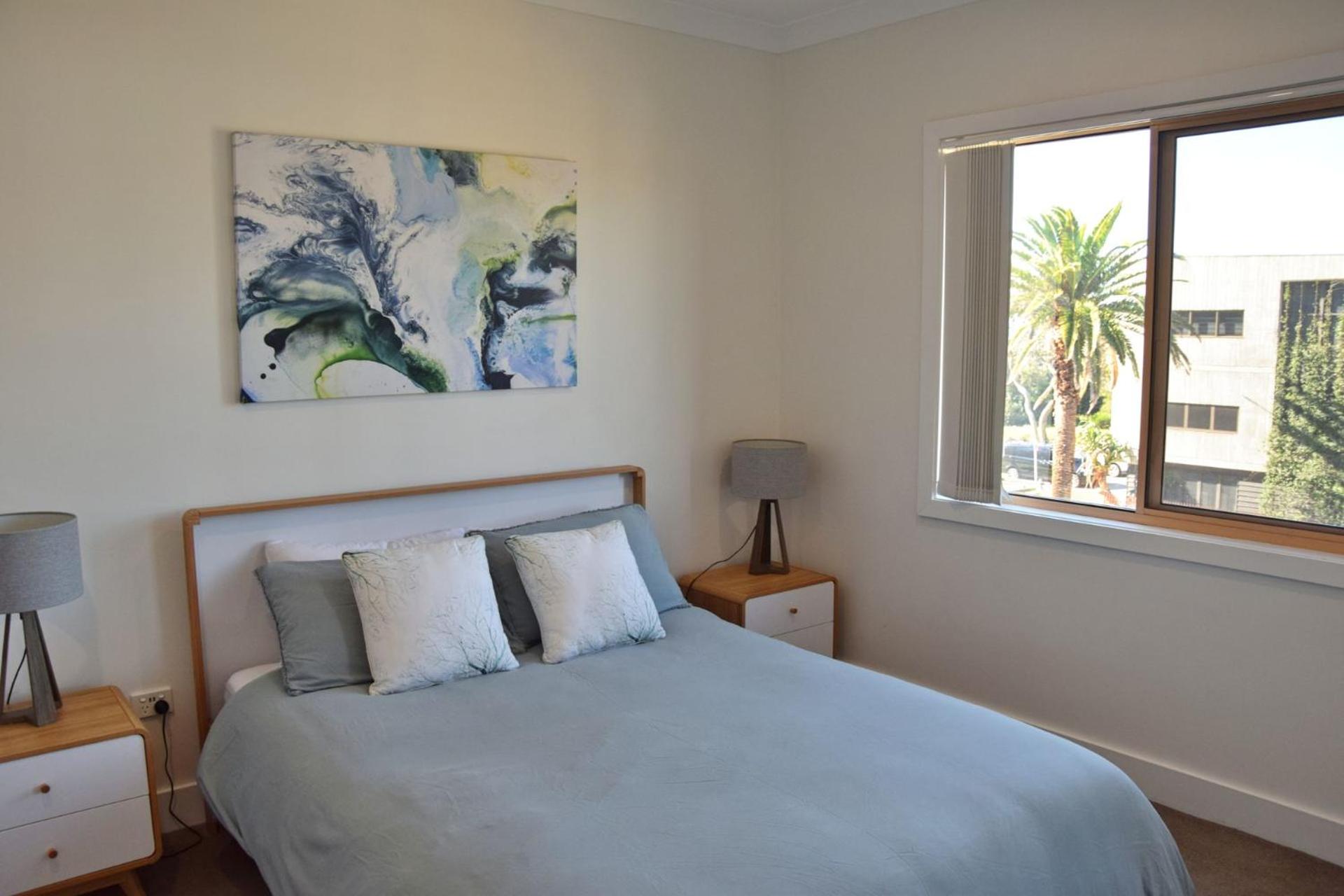 Point Briner 7 - Bring your own linen.