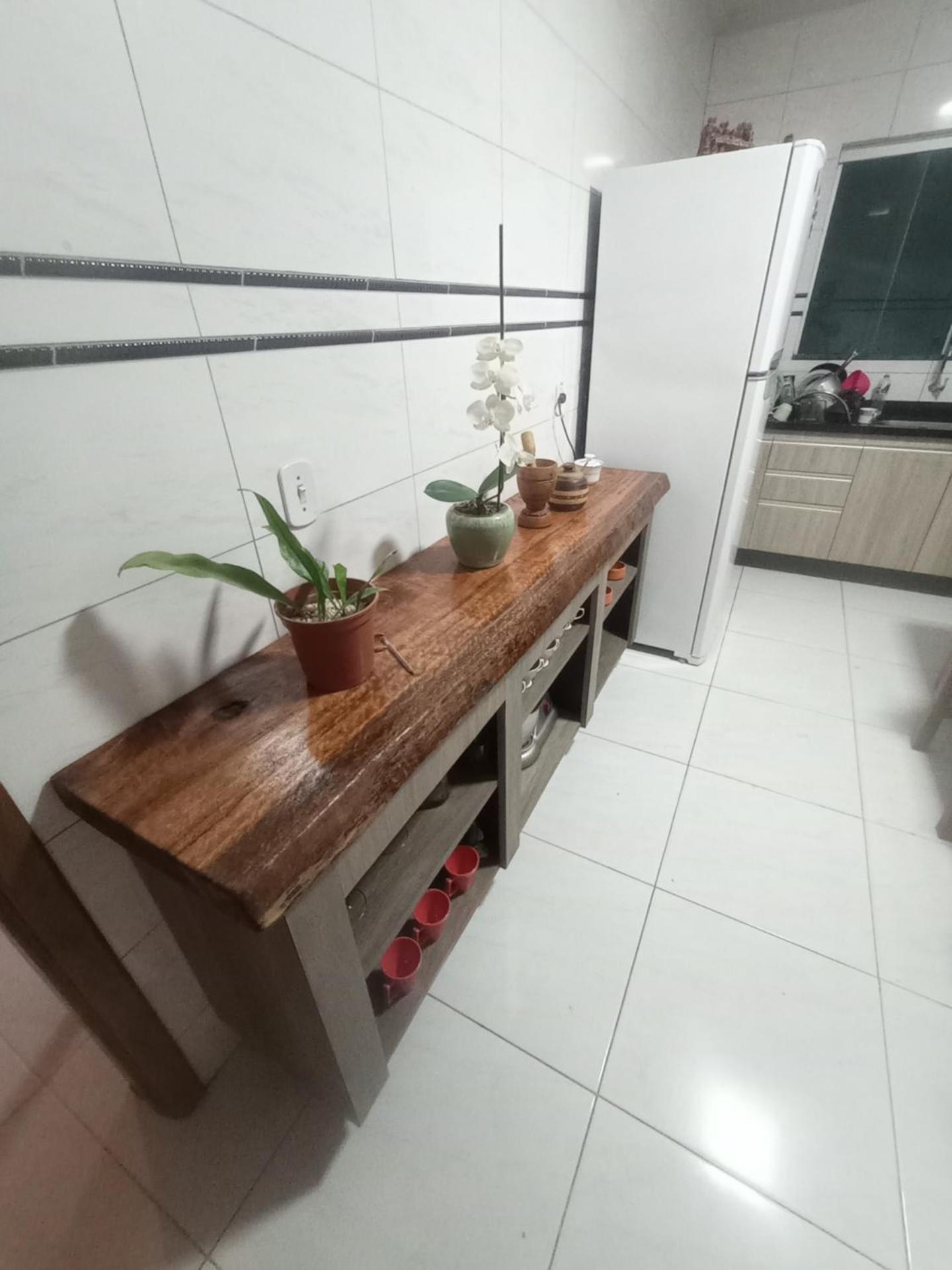 venha pra Itararé sp e Sengés pr se hóspede aqui,casa com duas suites e duas garagens