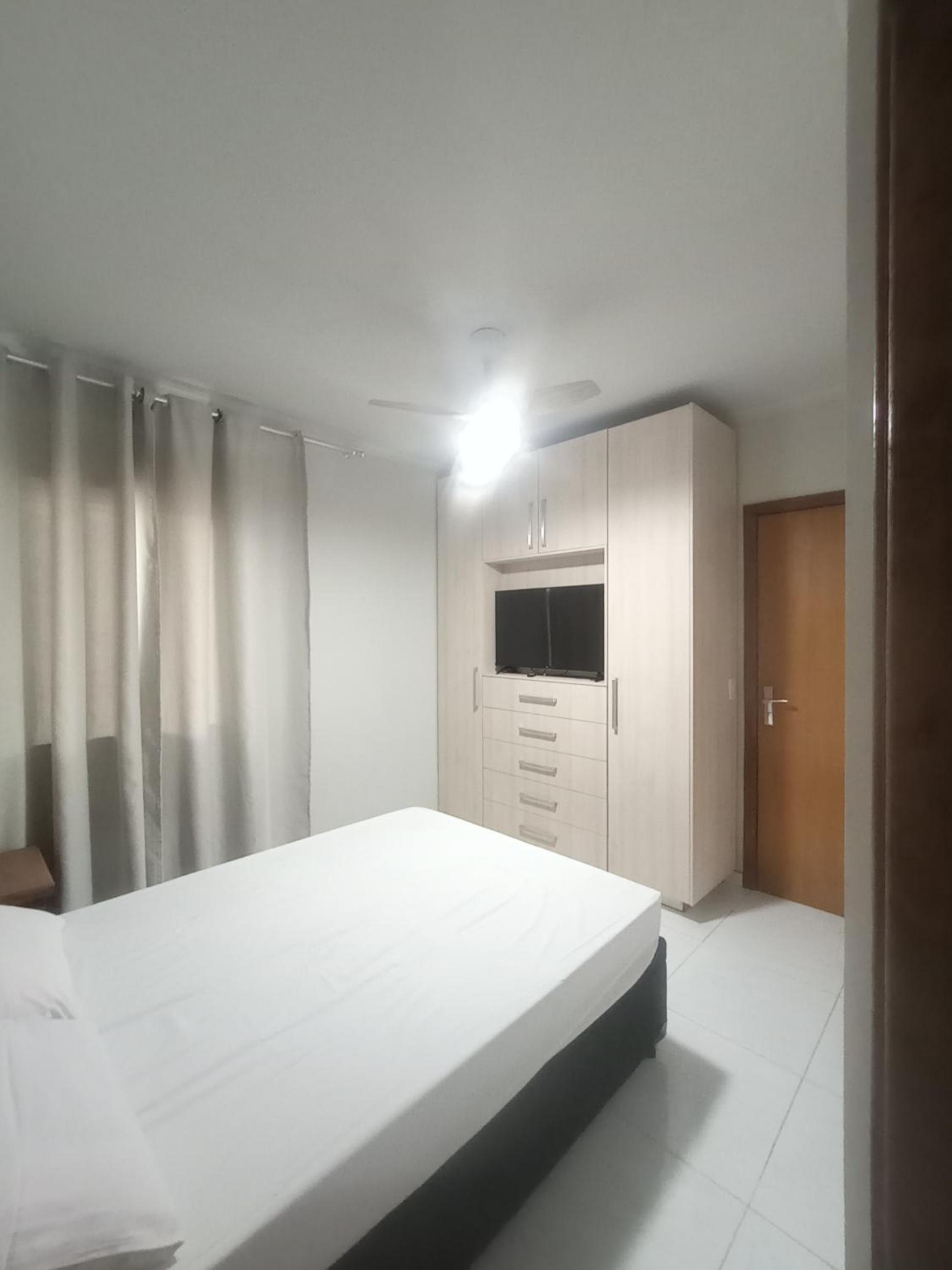 venha pra Itararé sp e Sengés pr se hóspede aqui,casa com duas suites e duas garagens
