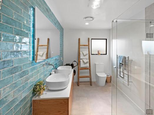 Aqua Vista Seaside Retreat view 4