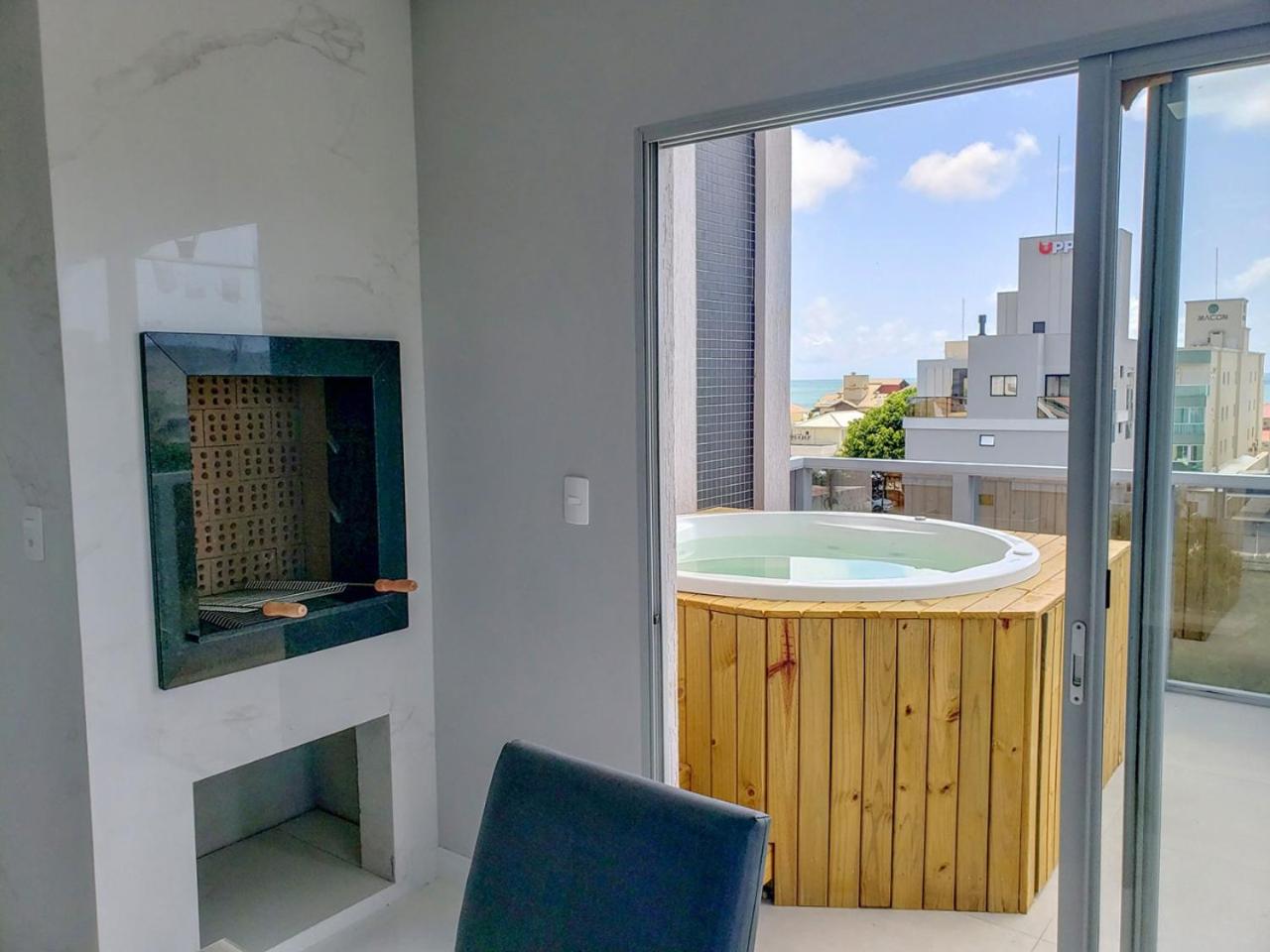 Cobertura duplex com vista e jacuzzi