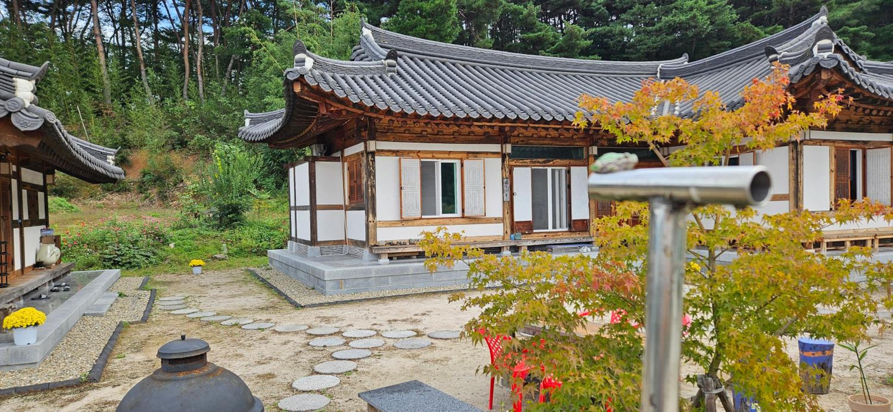 Lee Cho Hanok