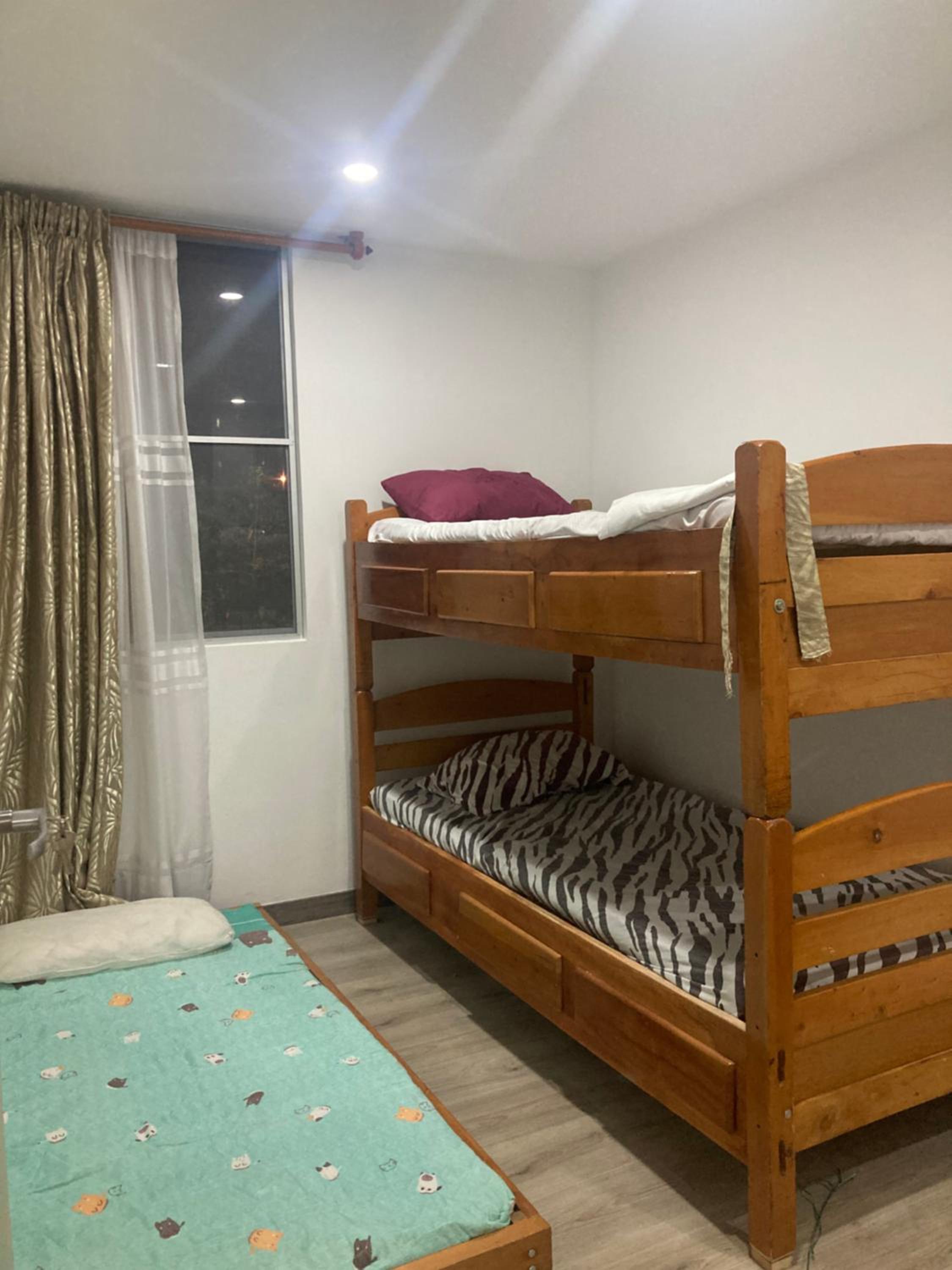Apartamento 3 hab con parqueadero - Primer piso con piscina, ideal estancias largas y clínicas