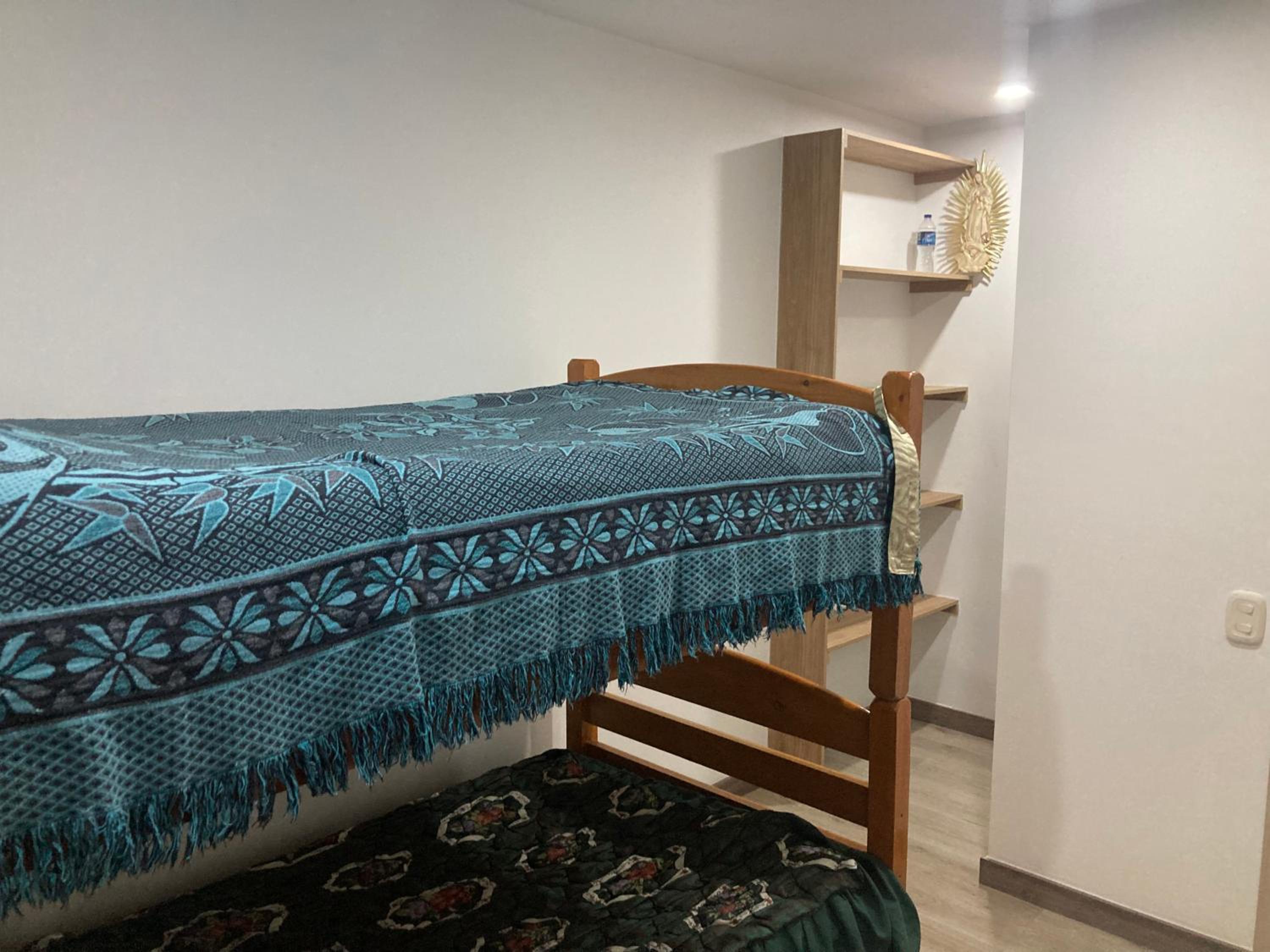 Apartamento 3 hab con parqueadero - Primer piso con piscina, ideal estancias largas y clínicas