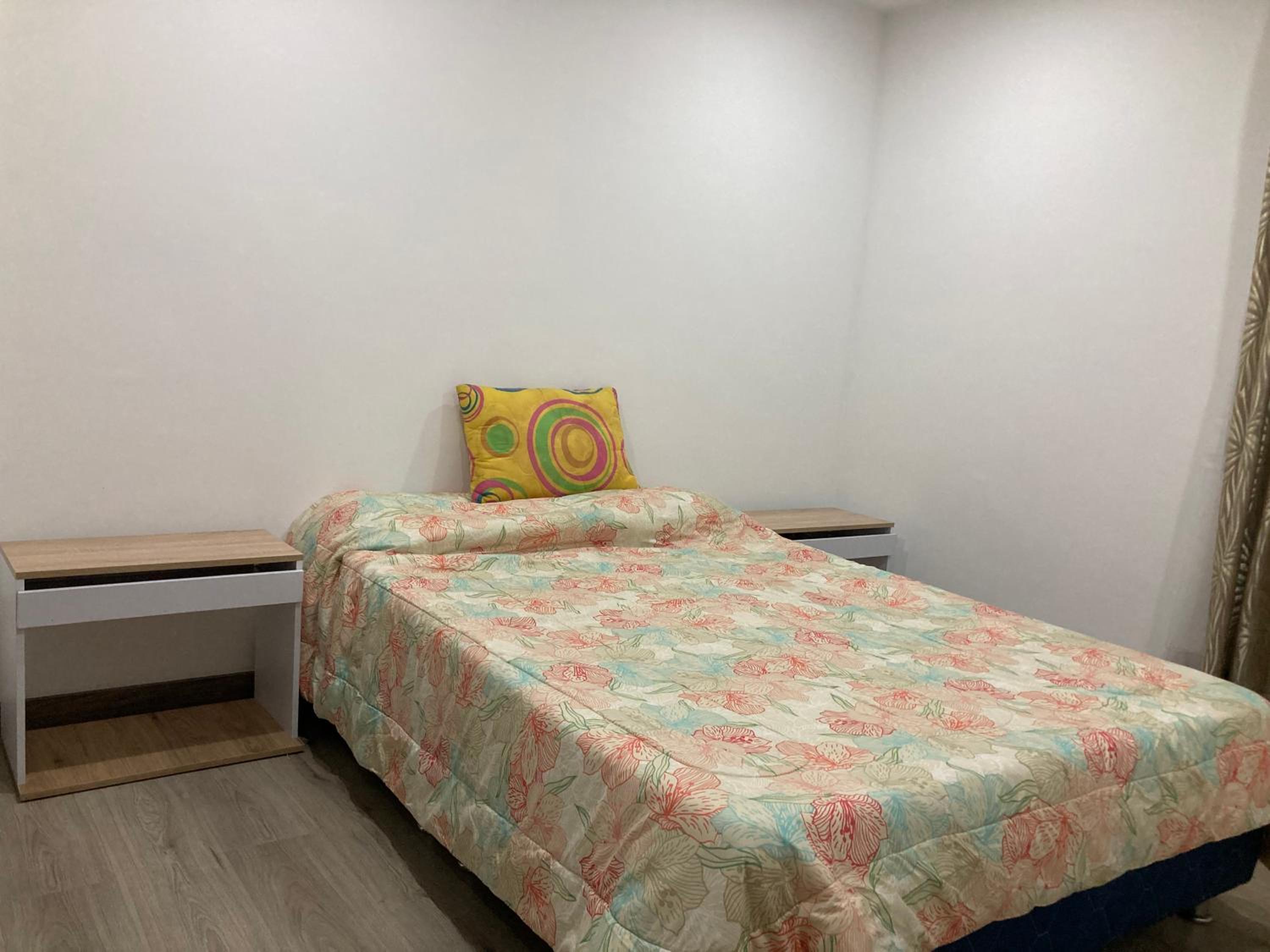 Apartamento 3 hab con parqueadero - Primer piso con piscina, ideal estancias largas y clínicas