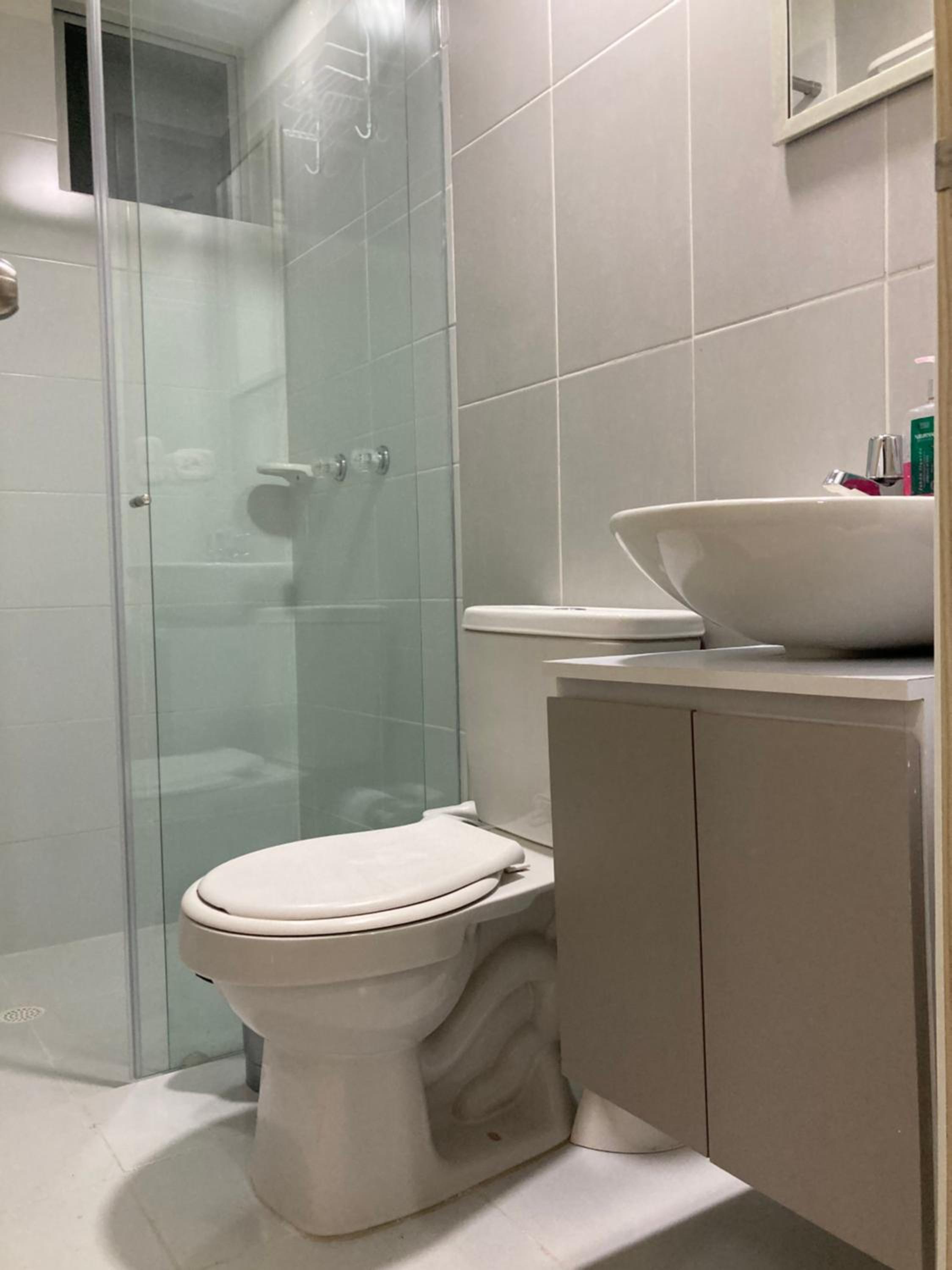 Apartamento 3 hab con parqueadero - Primer piso con piscina, ideal estancias largas y clínicas