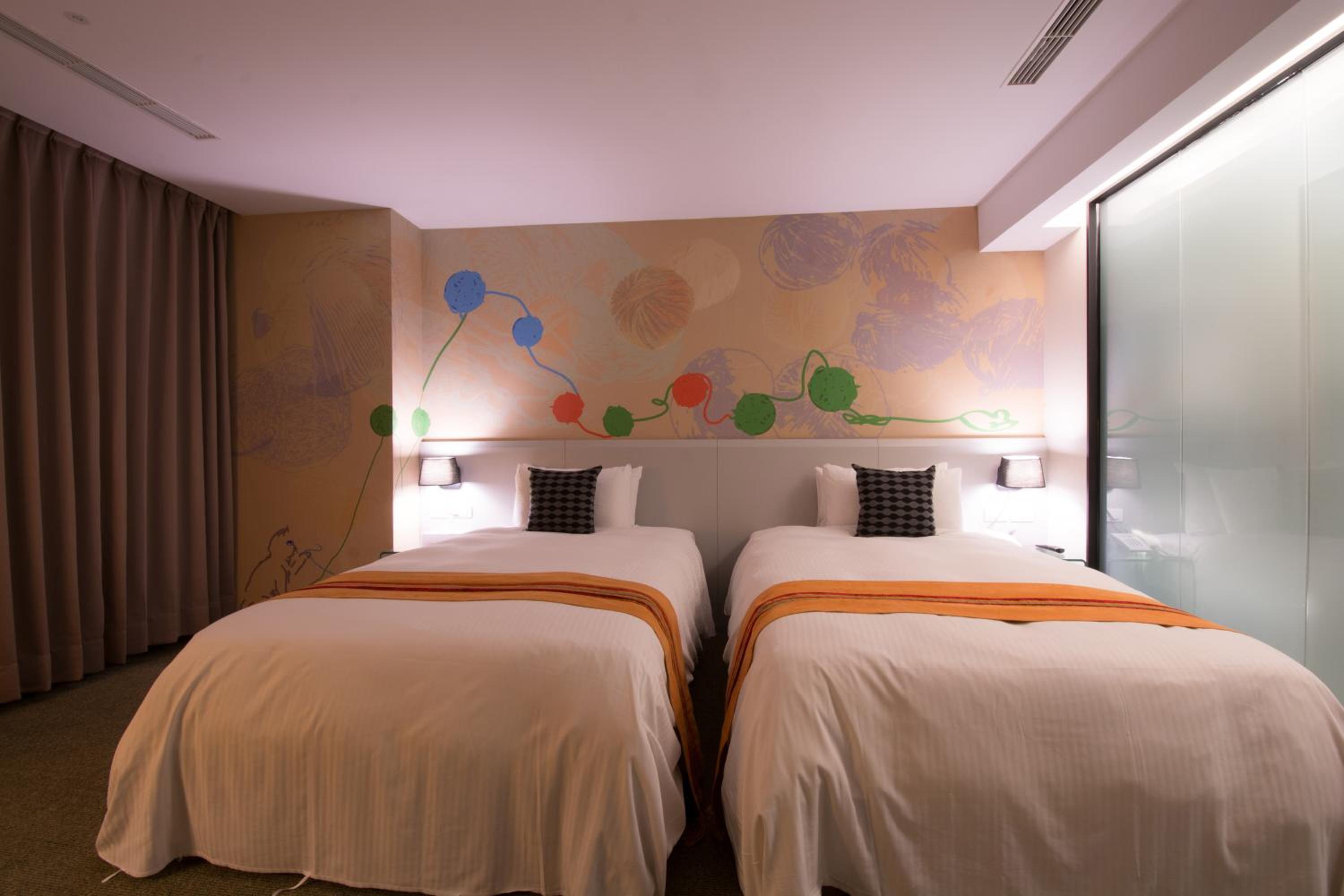 Travel Art Inn