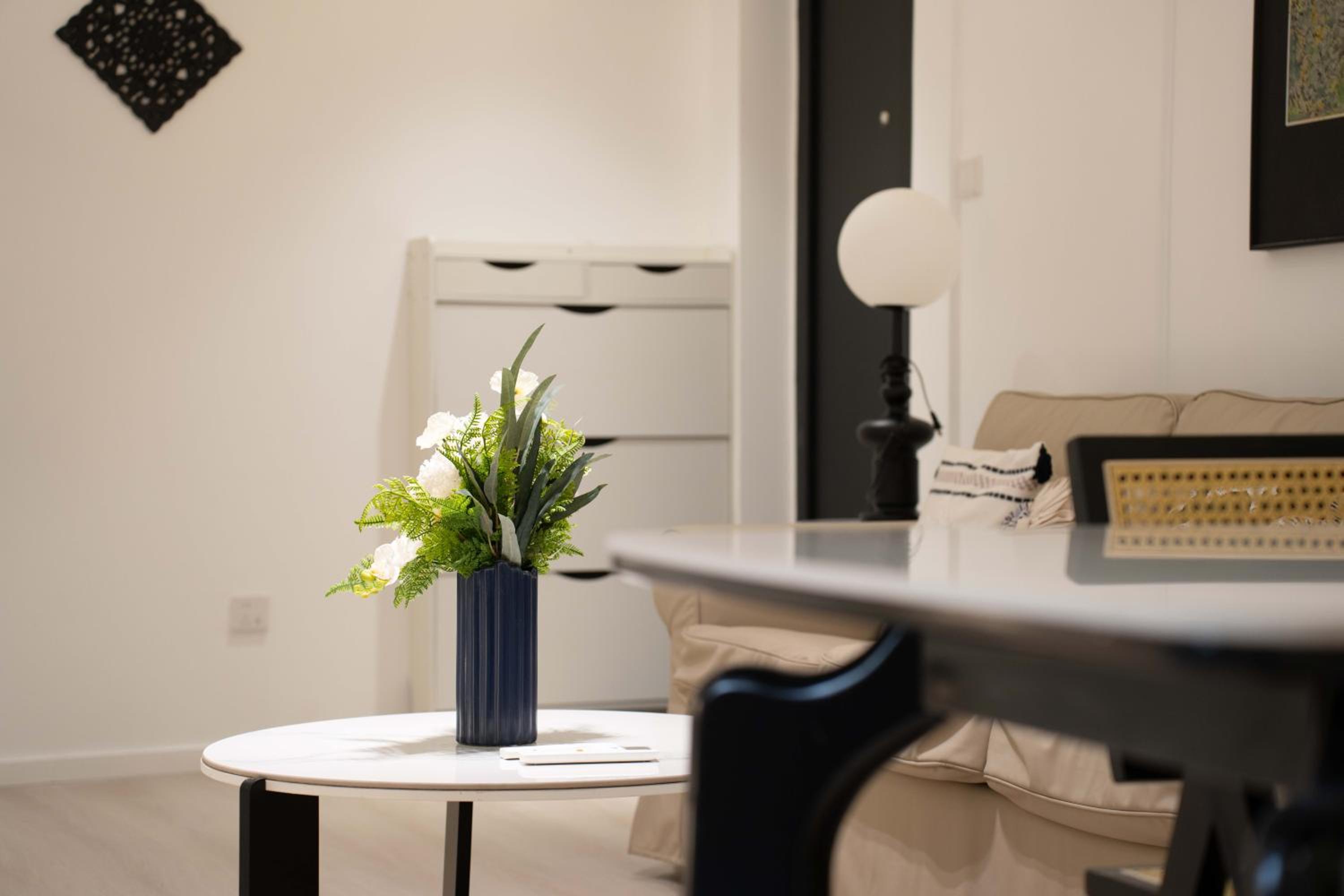Yi Du Home with City View - Family Suite 500m to Nanjing West Rd Near People's Square -Credit Cards Accepted