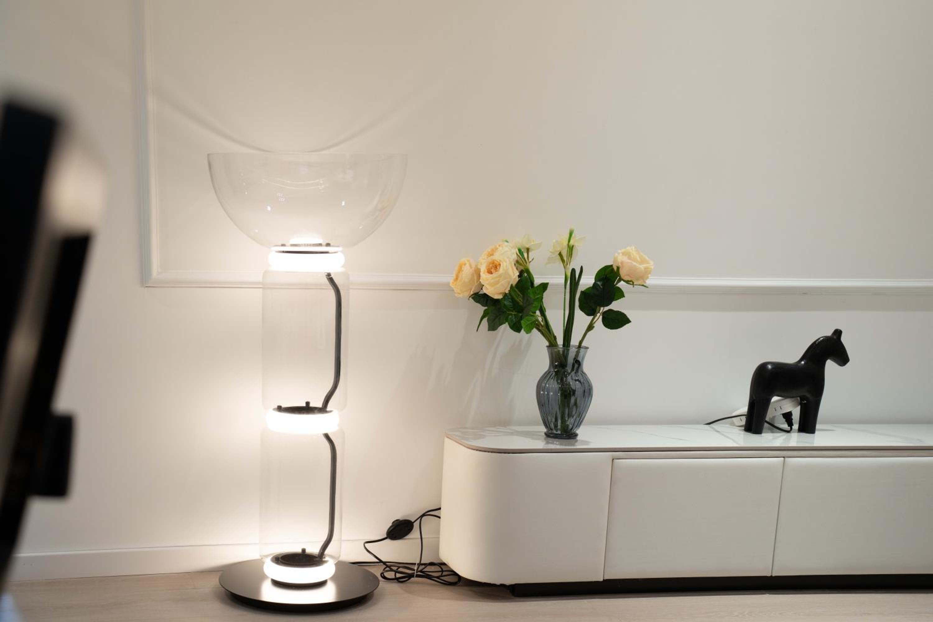 Yi Du Home with City View - Family Suite 500m to Nanjing West Rd Near People's Square -Credit Cards Accepted