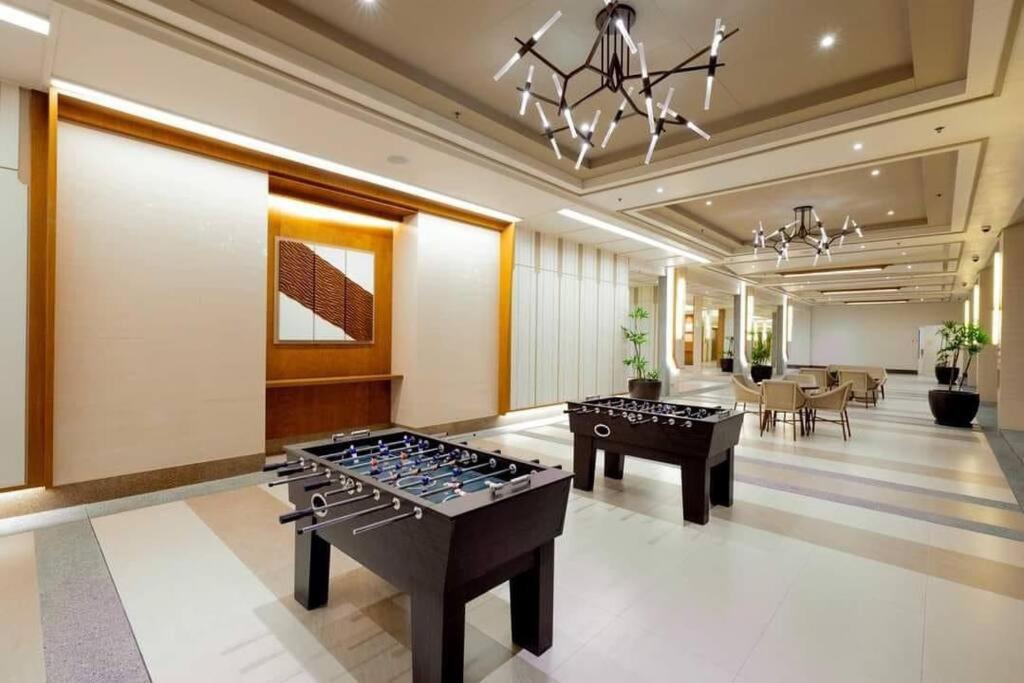 1-BR Condo with Pool & Skyline Views in Pasig view 5