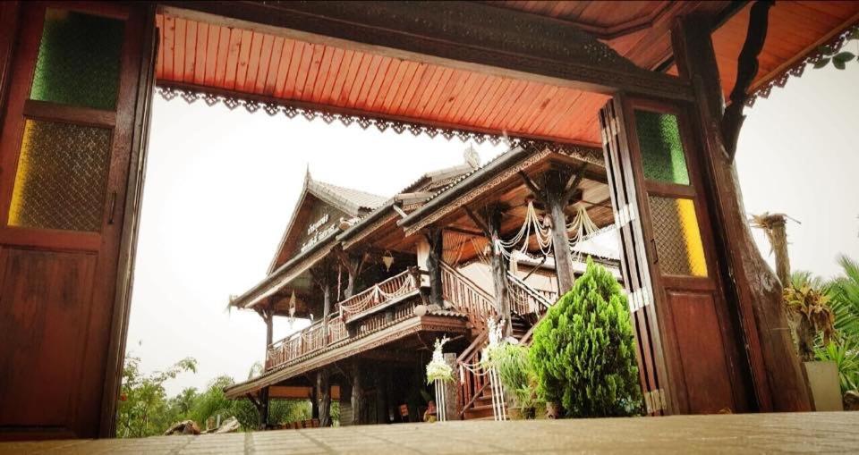 Ruean Thai Nai Bang by PANSAK Resort