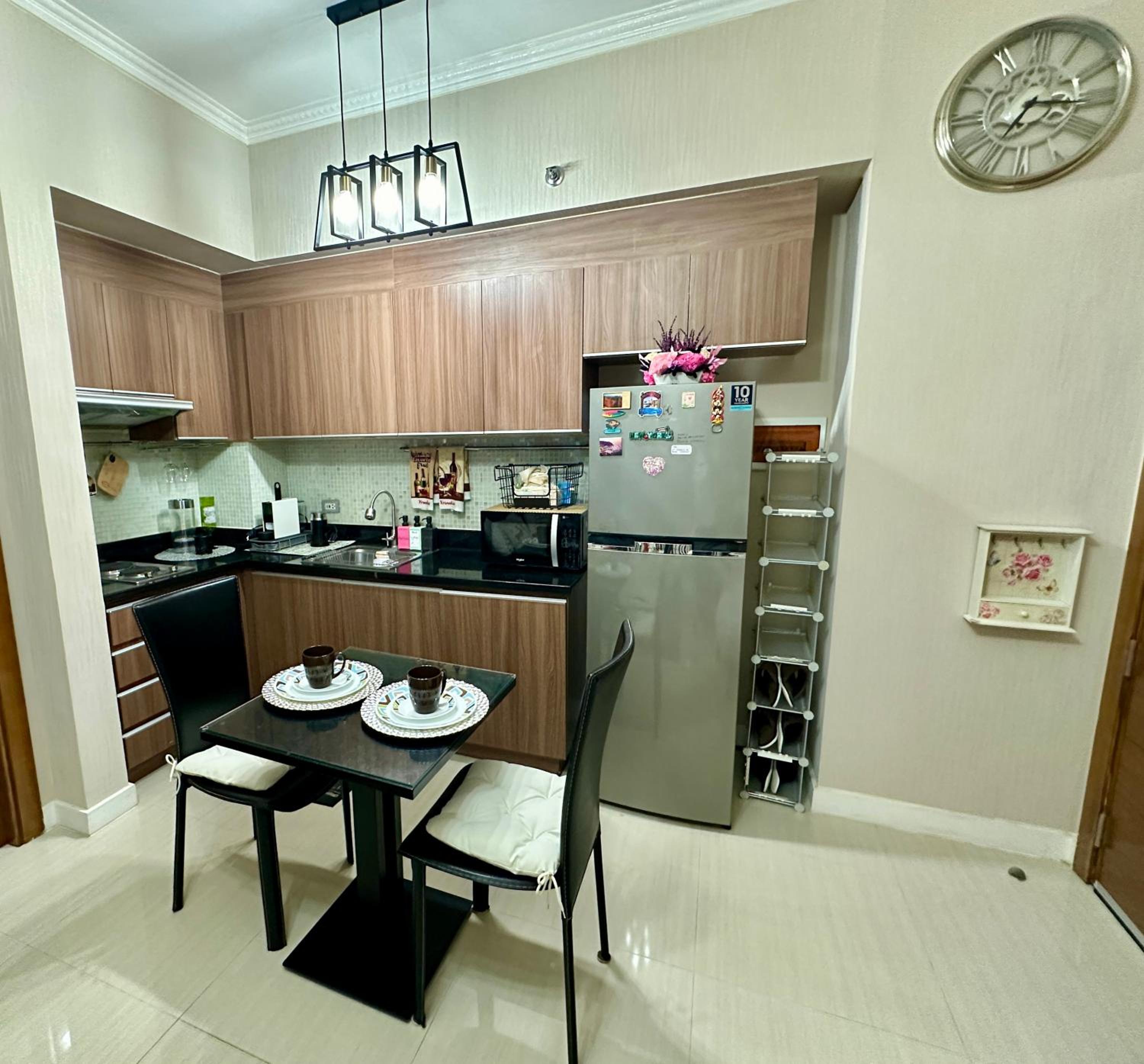 Stay at The Sapphire Bloc Condo, Ortigas Pasig City view 4