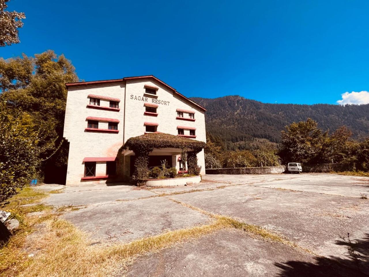 Sagar Resort !! Mountain View ! Luxury Stay ! Family Resort ! Private Parking ! Near Mall Road view 2