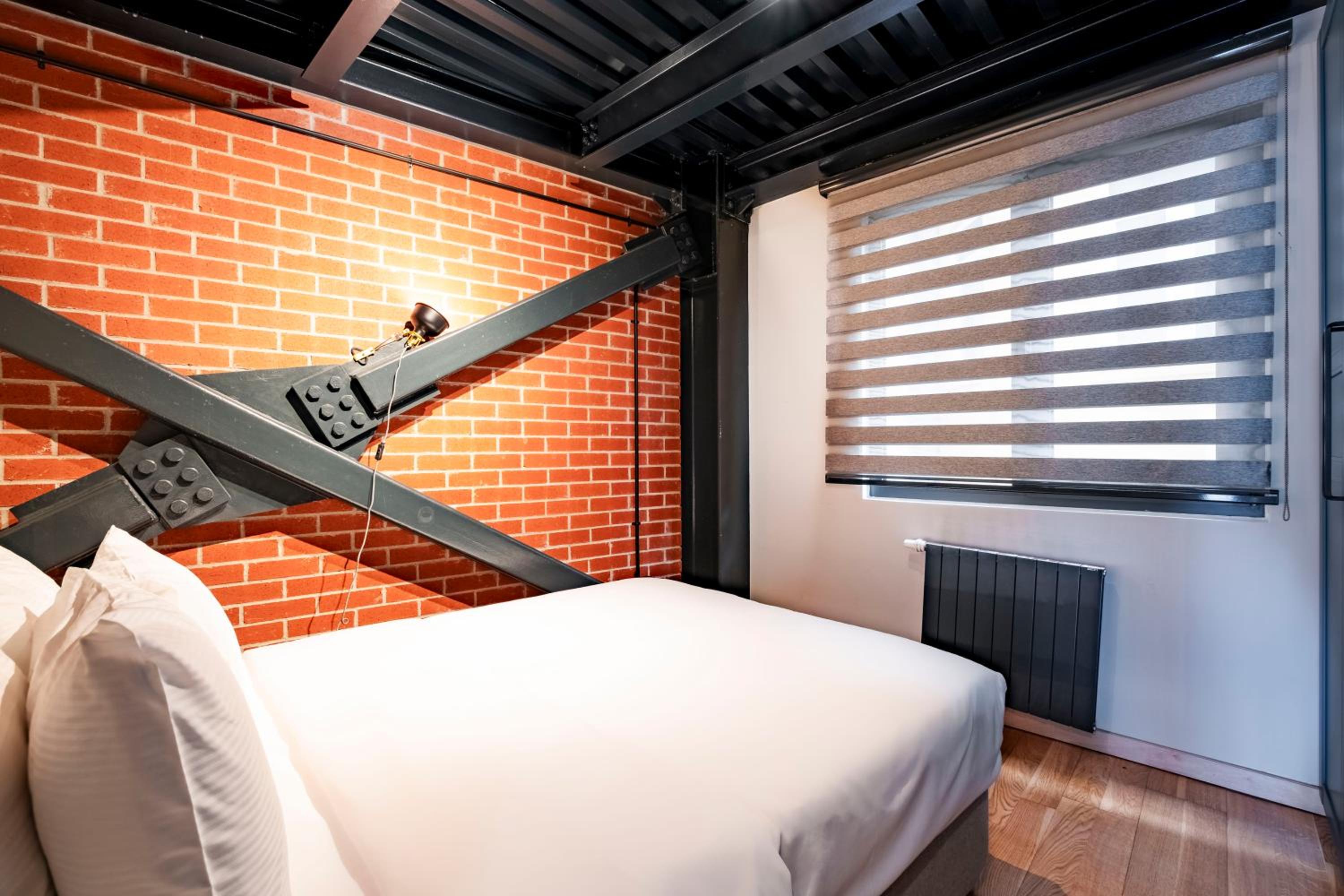 Homie Suites - ''Loft 27'' Urban Comfort Suites in the Heart of Cihangir