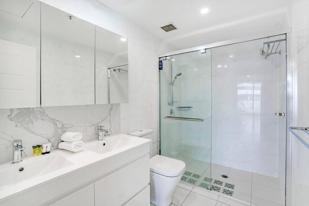 Central 4BR Duplex Apt with Terrace in Ultimo