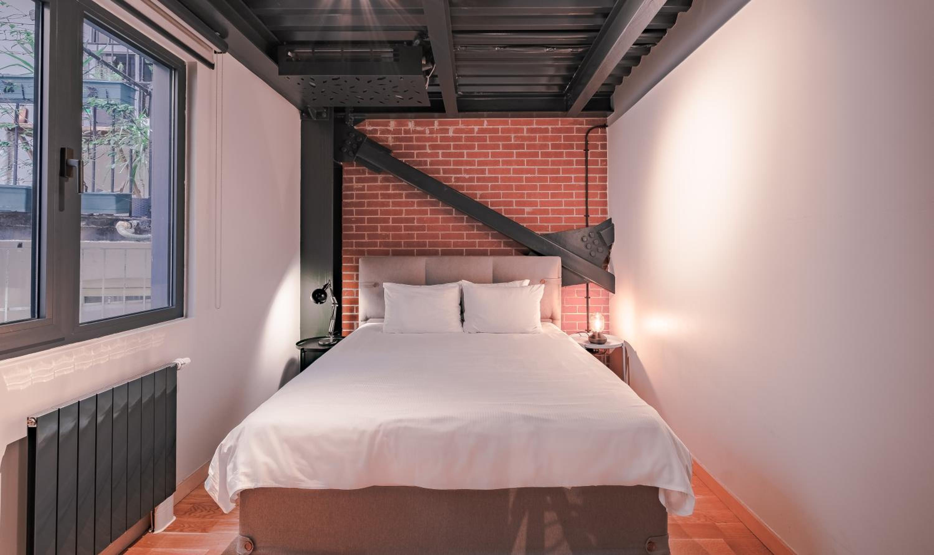 Homie Suites - ''Loft 27'' Urban Comfort Suites in the Heart of Cihangir