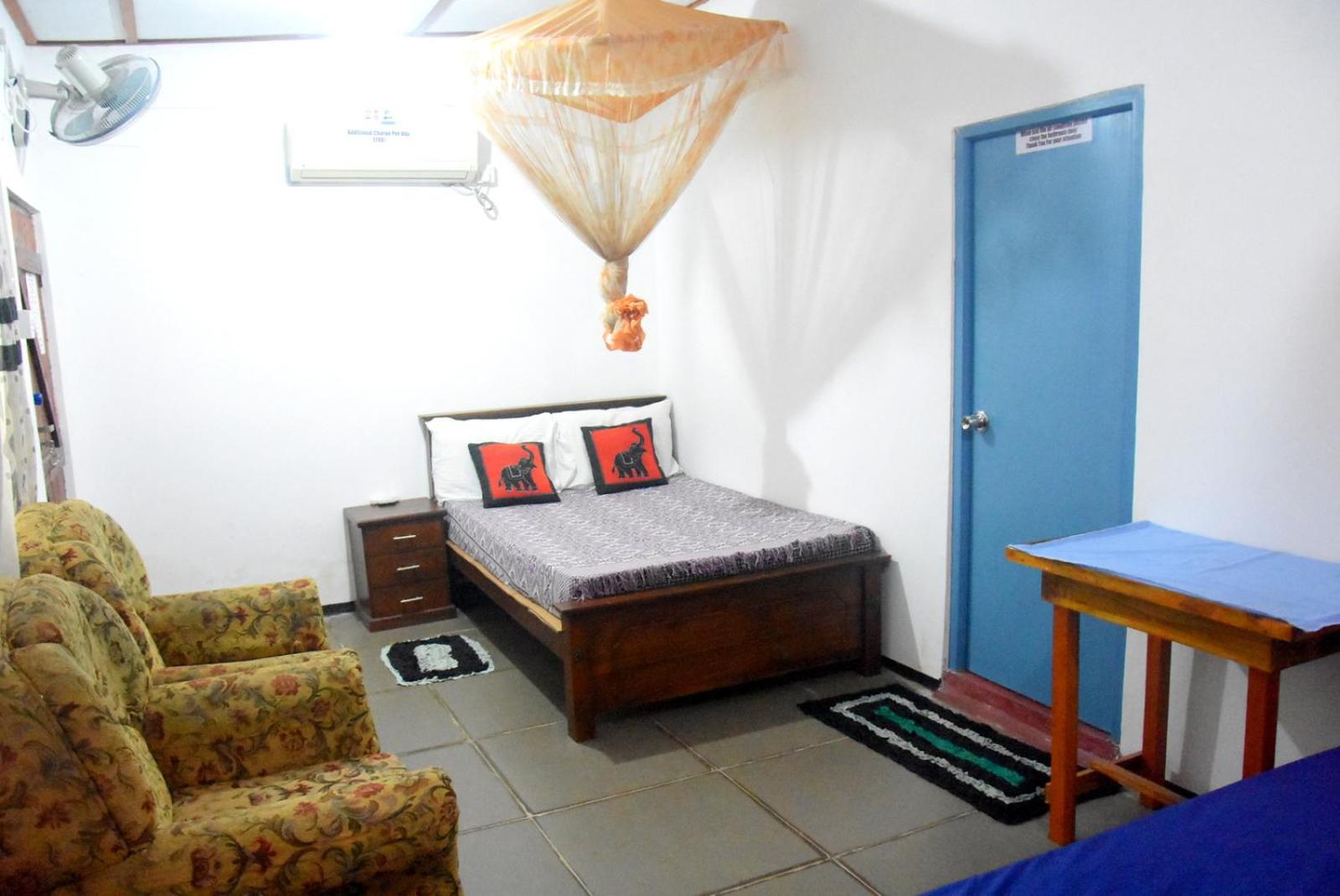 Meera Homestay & Guest House