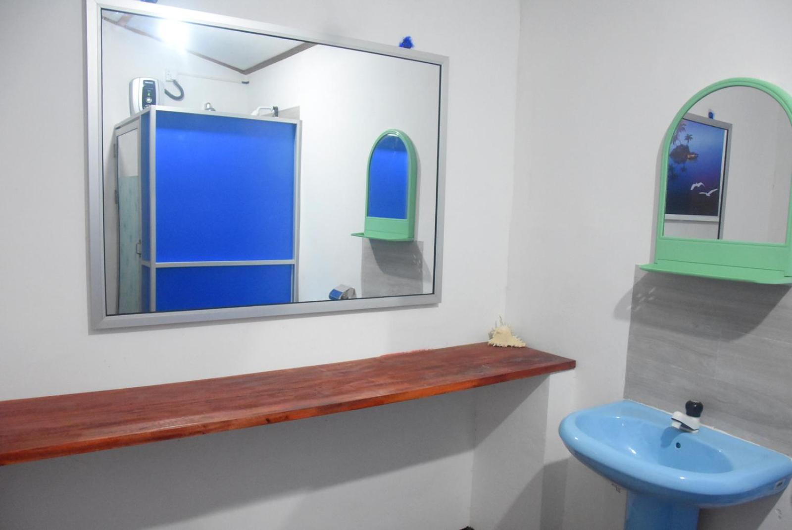Meera Homestay & Guest House
