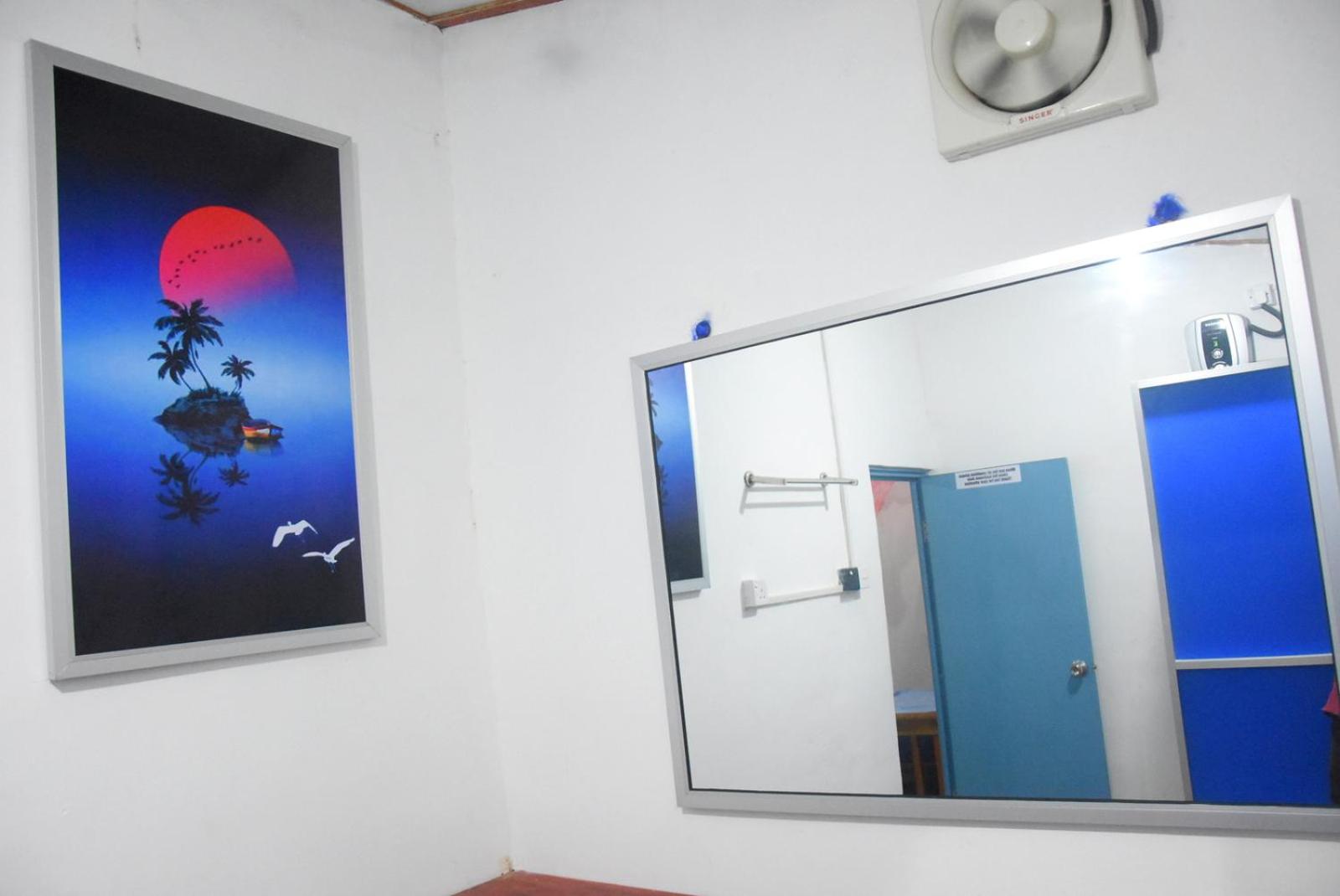 Meera Homestay & Guest House