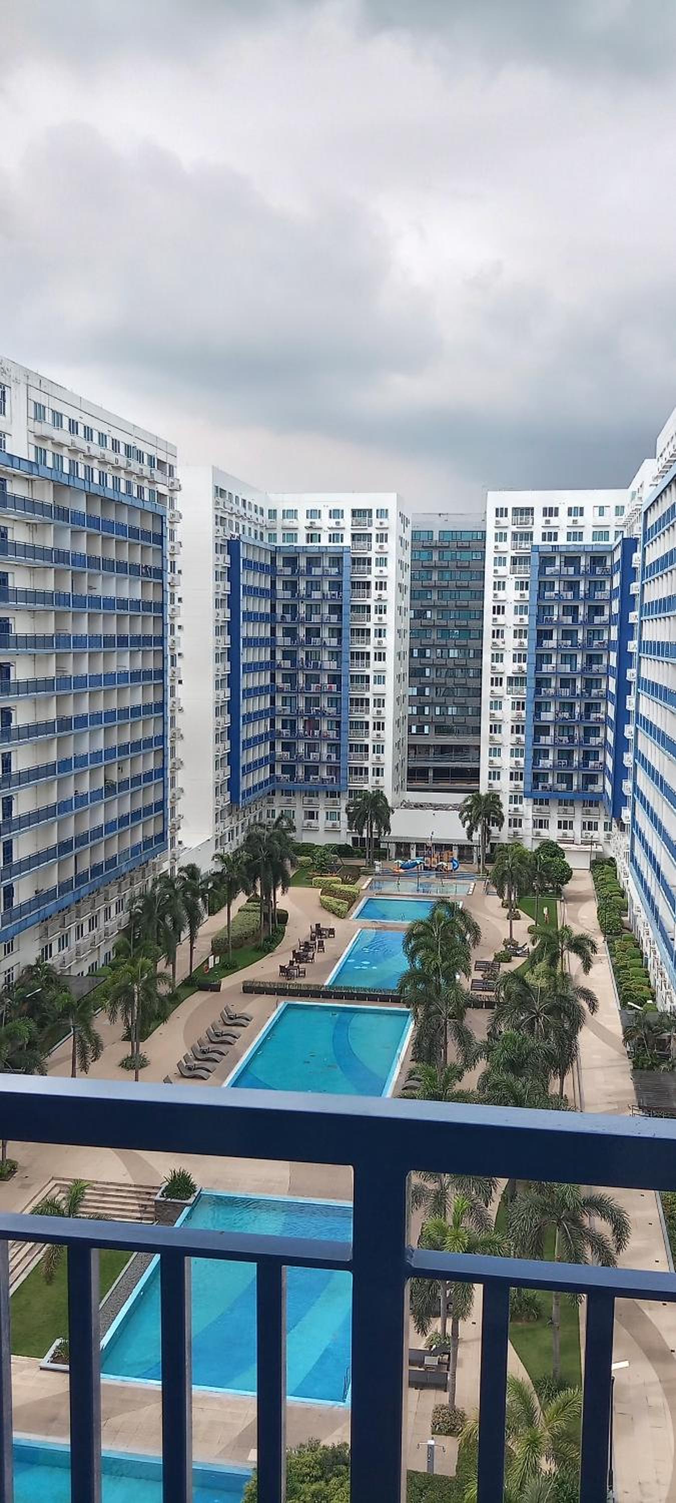 Moa Staycation pasay by mj