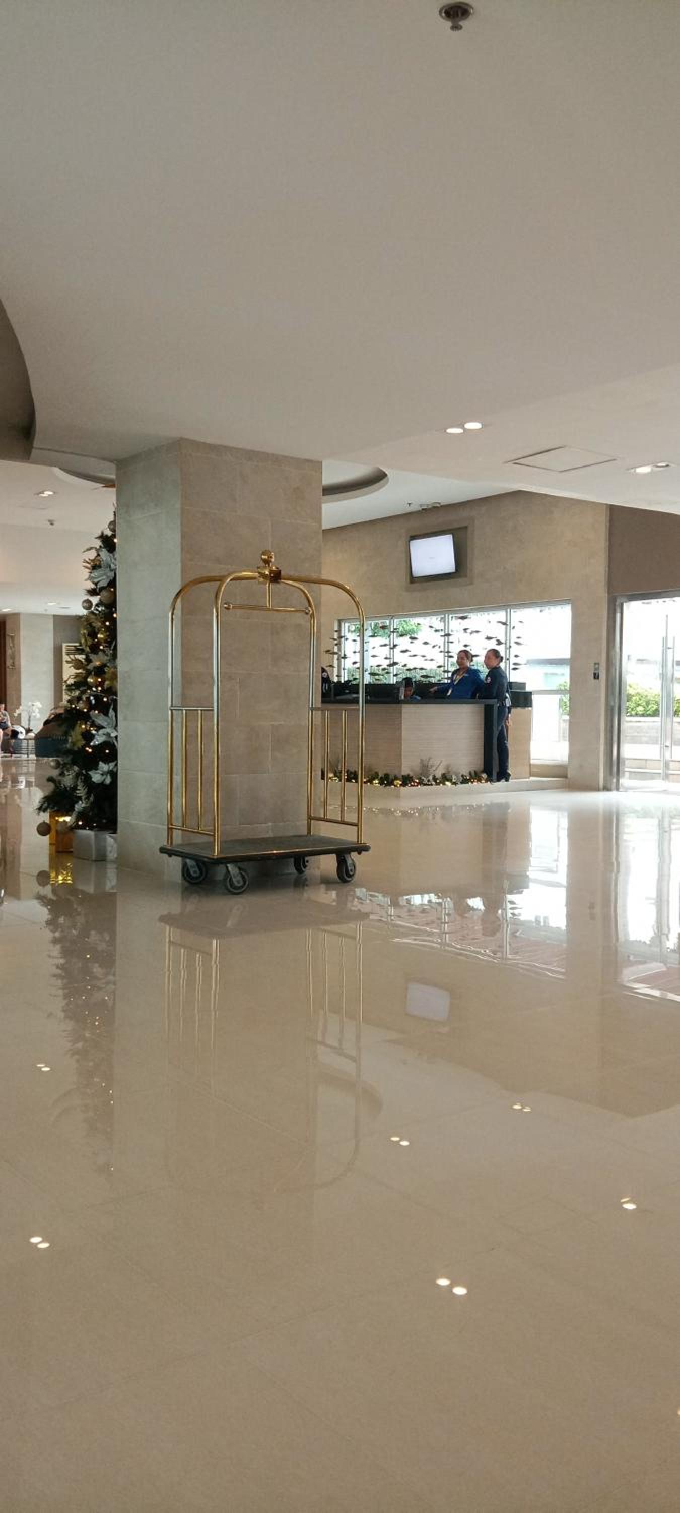 Moa Staycation pasay by mj