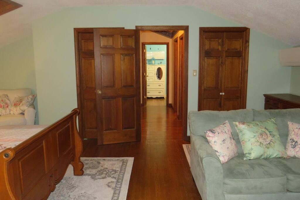Grandview Gambrel