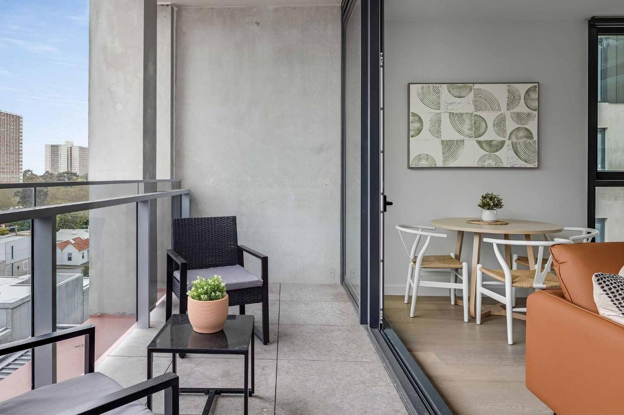 Richmond Apartments with Urban Rest