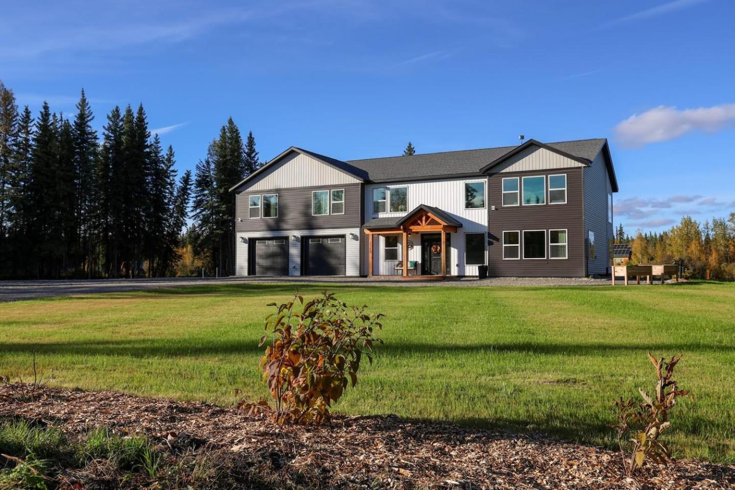 Luxury Riverfront Estate いの view 2