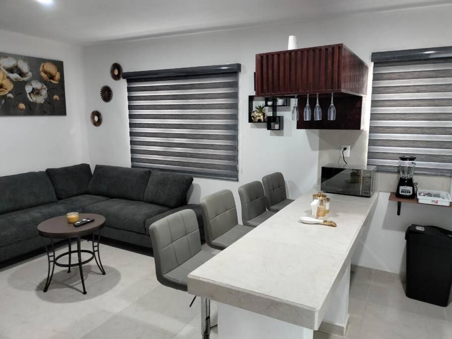departamento nuevo y lujoso ,tranquilo,cómodo cerca de la playa y del centro de la ciudad