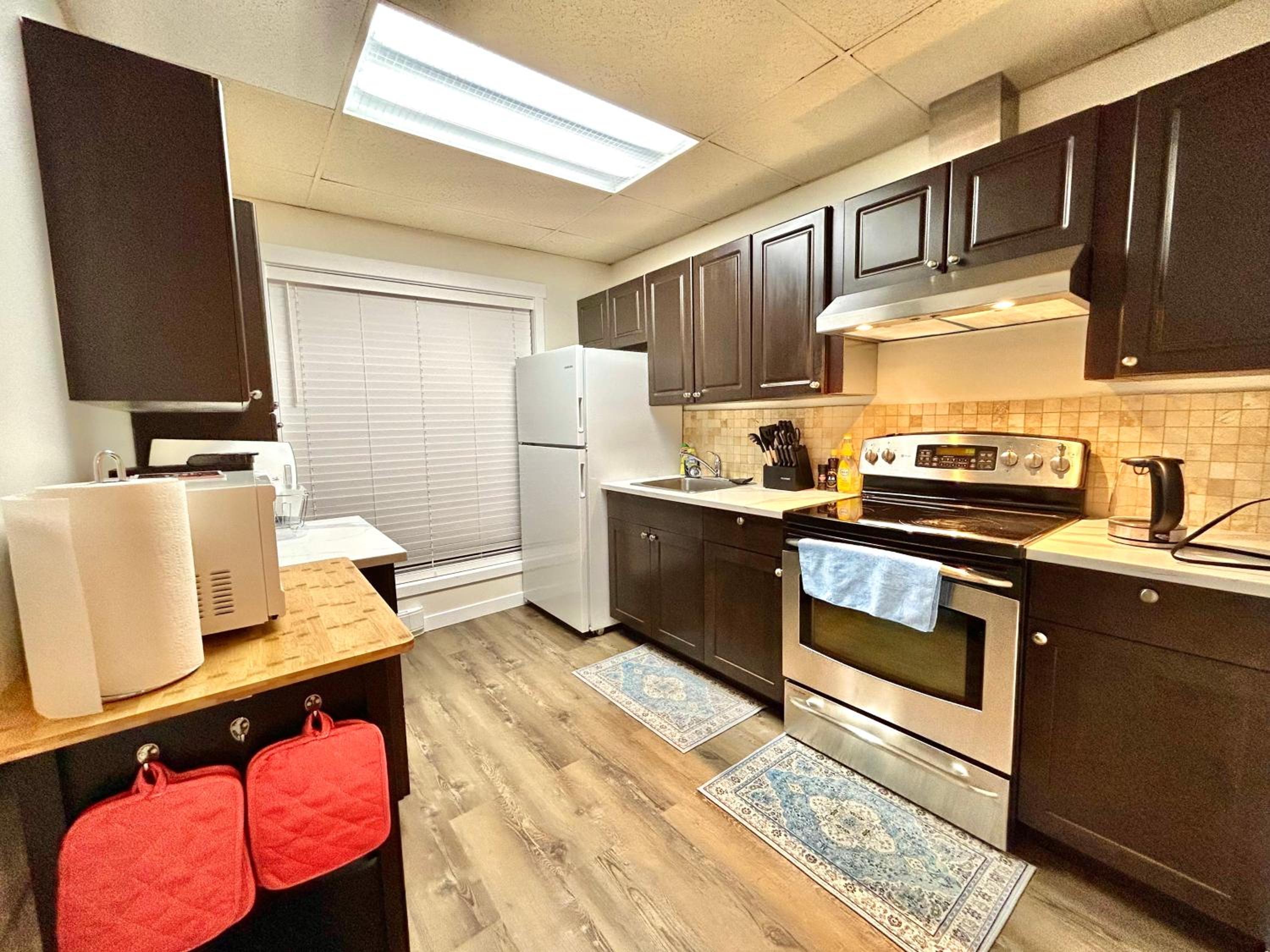 Centrally Located 2-Bdrm Guesthouse with Full Privacy